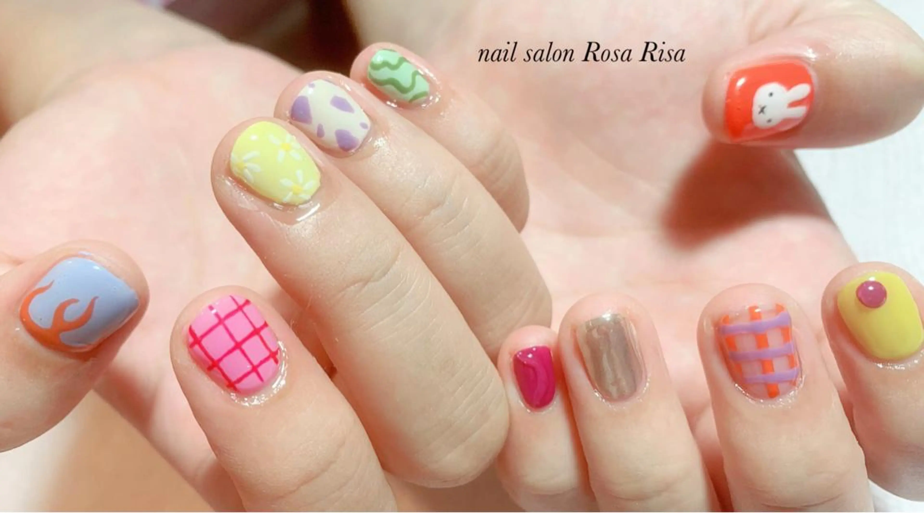 ショート ネイル 持ち込み ハンドネイル ネイルスタジオ シェイクユアハンズのネイルデザイン