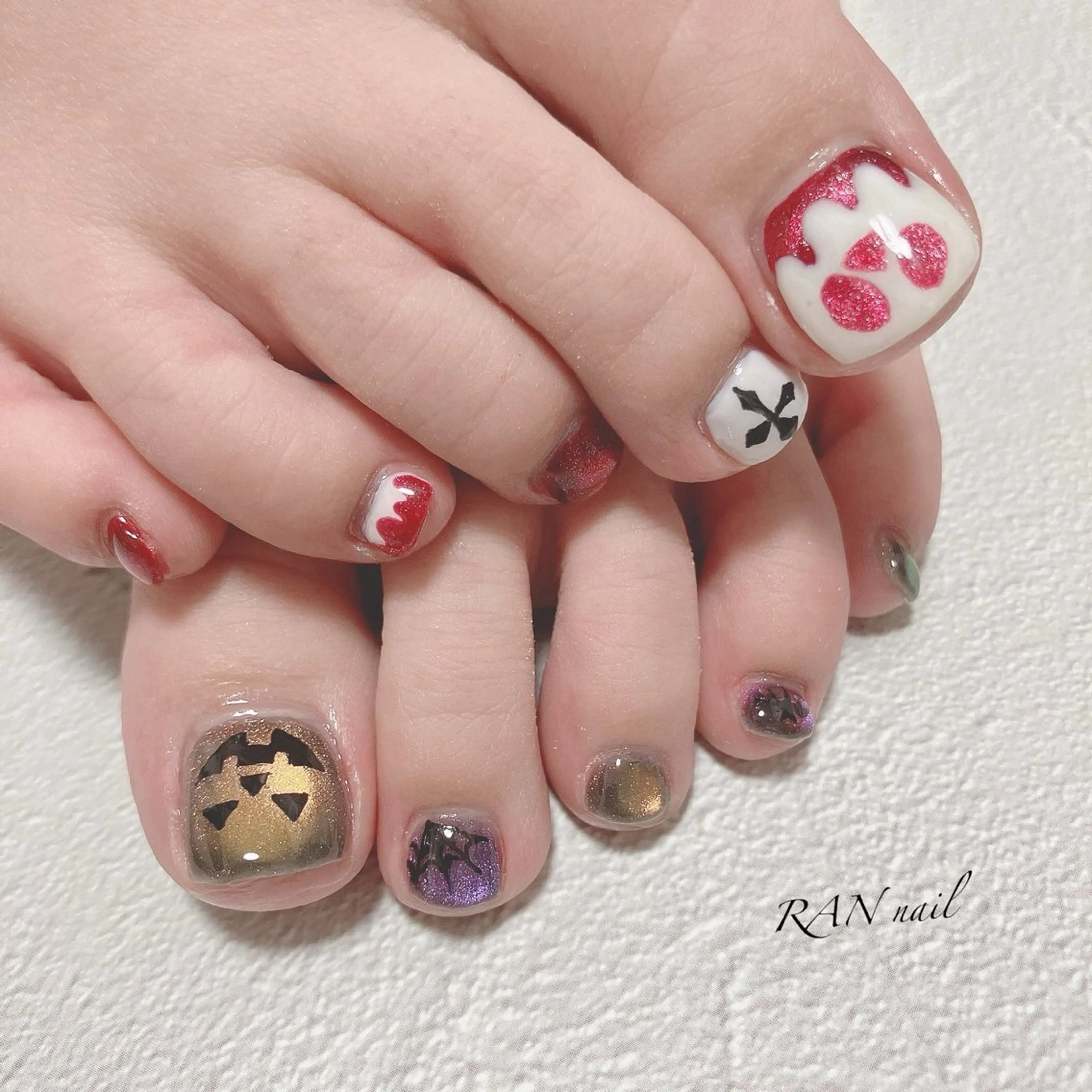 ネイル ブルー フラワーネイル ジェルネイル ハロウィン マグネットネイル ハンドネイル フットネイル RAN nail 〜ランネイル〜所属・RAN nailのネイルデザイン