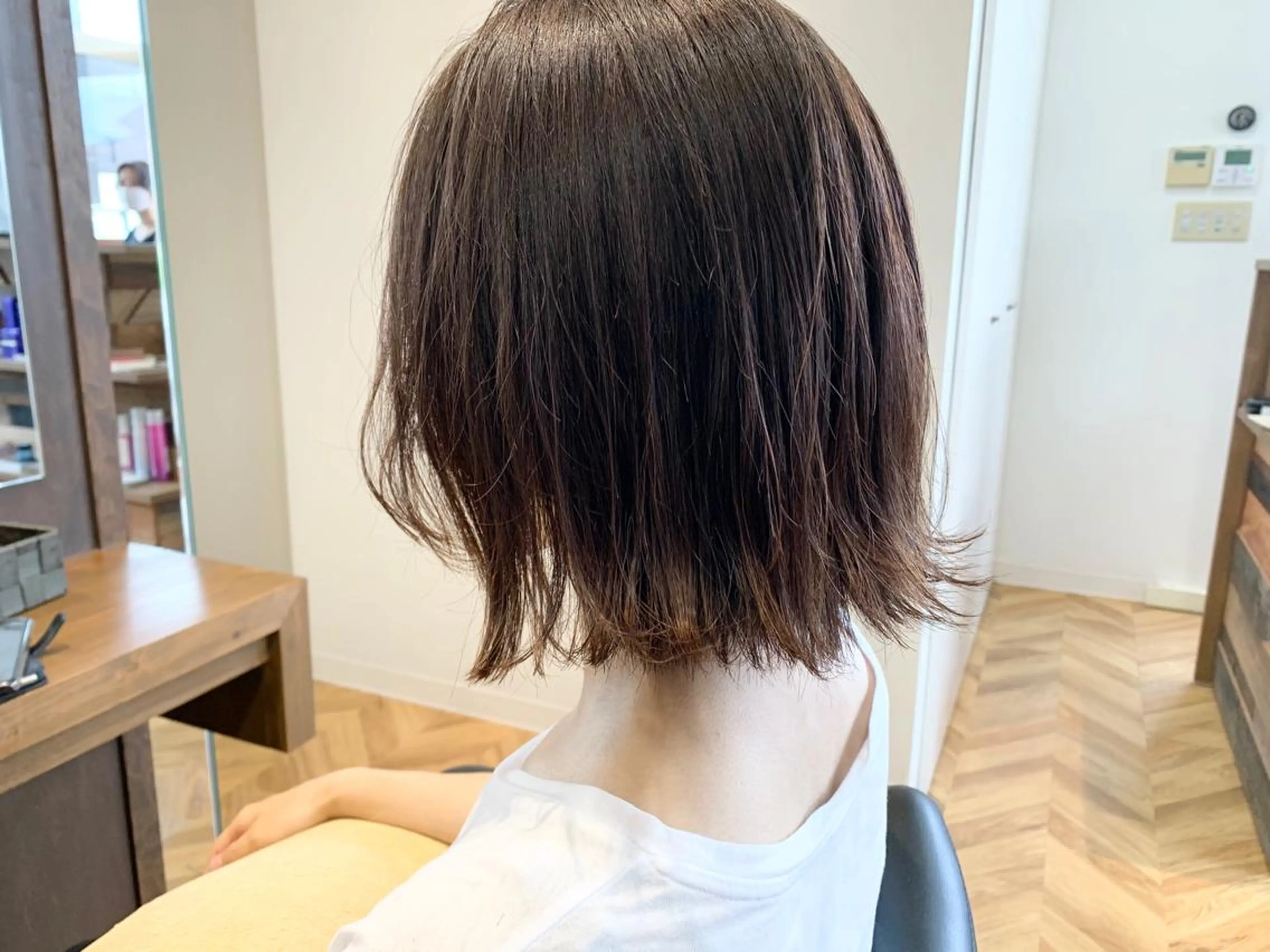 ミディアム カラー ボブ シェールピエール所属・Laf かおりのマツエク・マツパデザイン