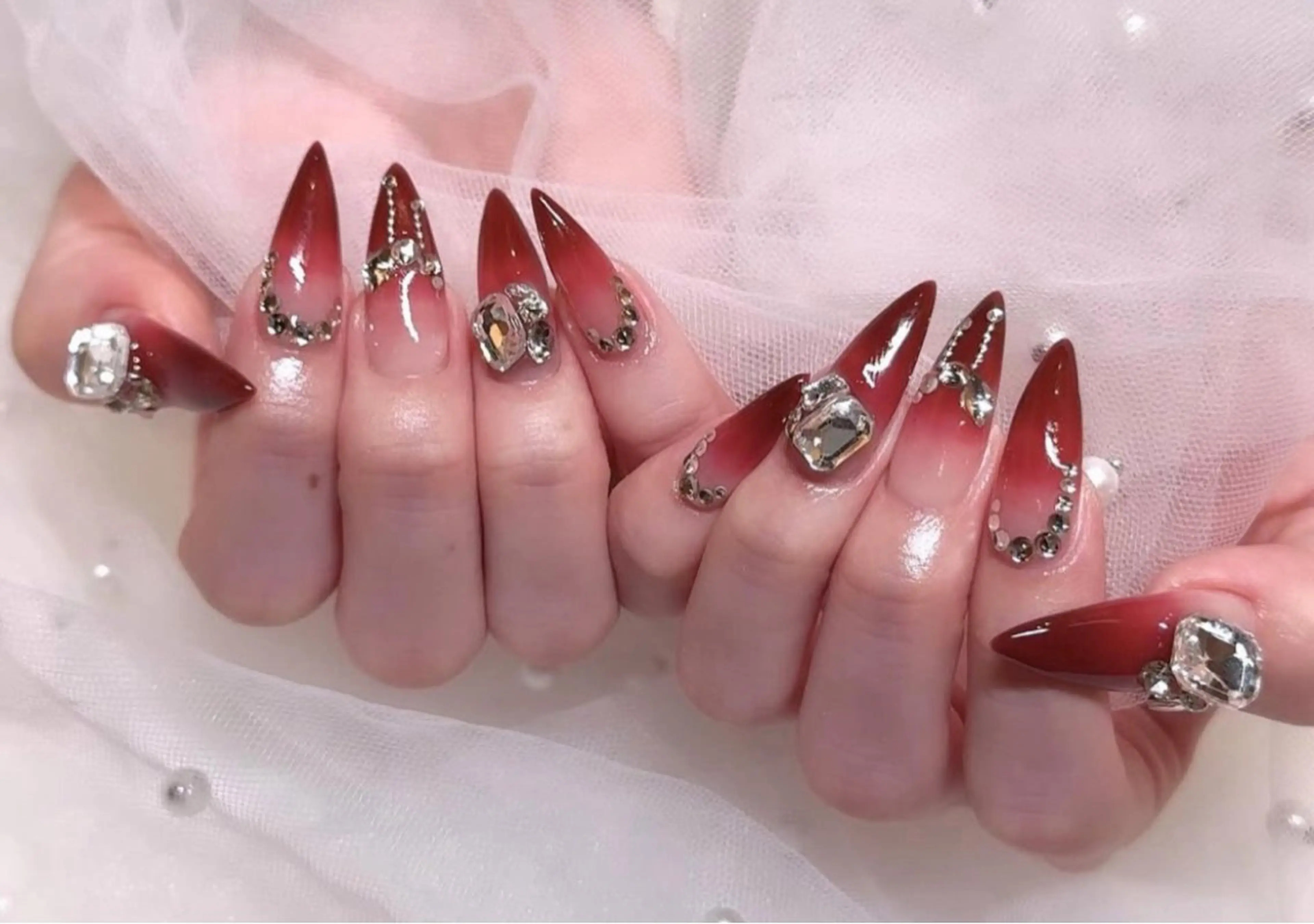 ネイル ボルドー チークネイル 成人式 フレンチネイル グラデーション Lina nail所属・Lunaa 池袋のネイルデザイン