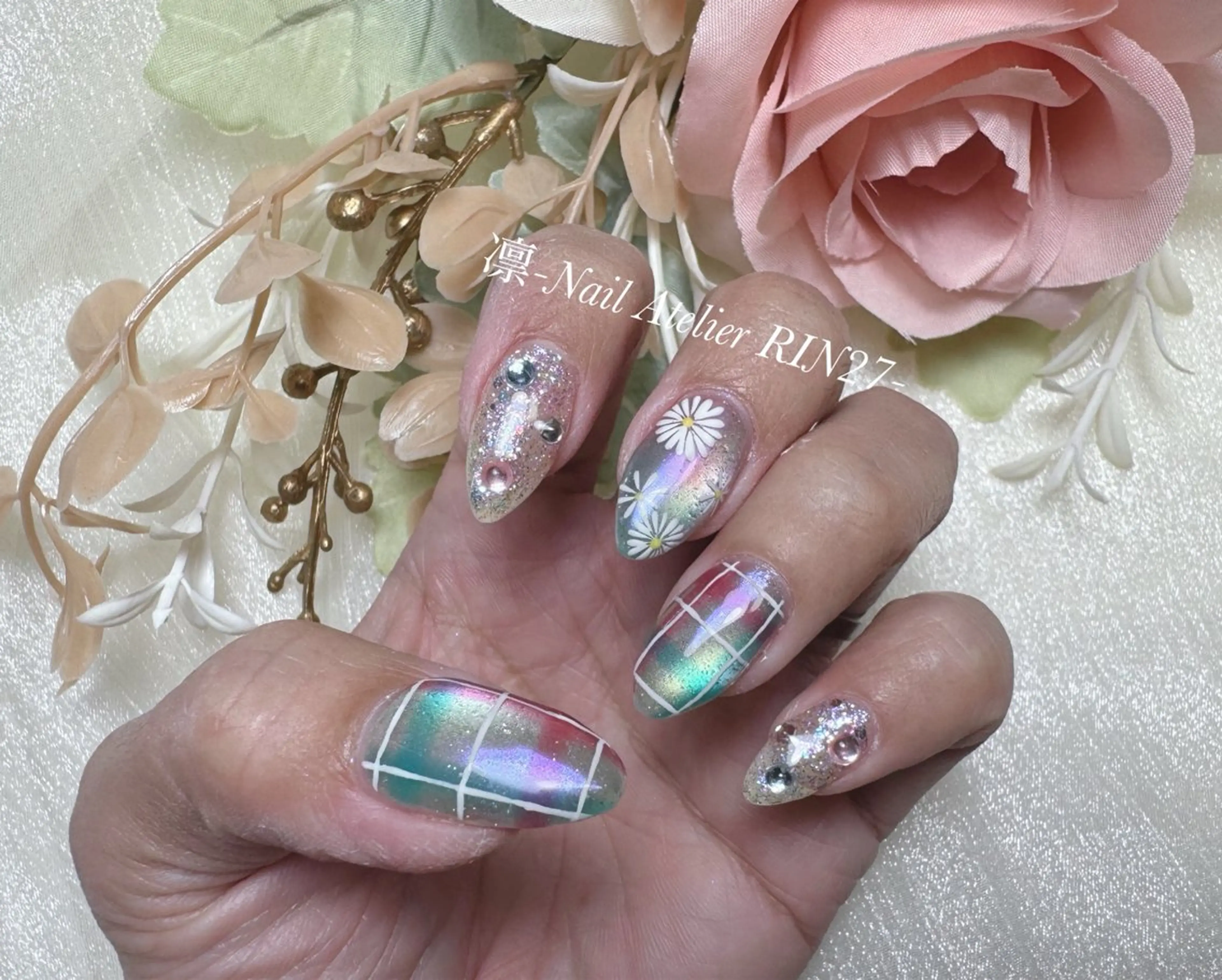 ネイル ハンドネイル ハンドケア 立川 紋歌のネイルデザイン