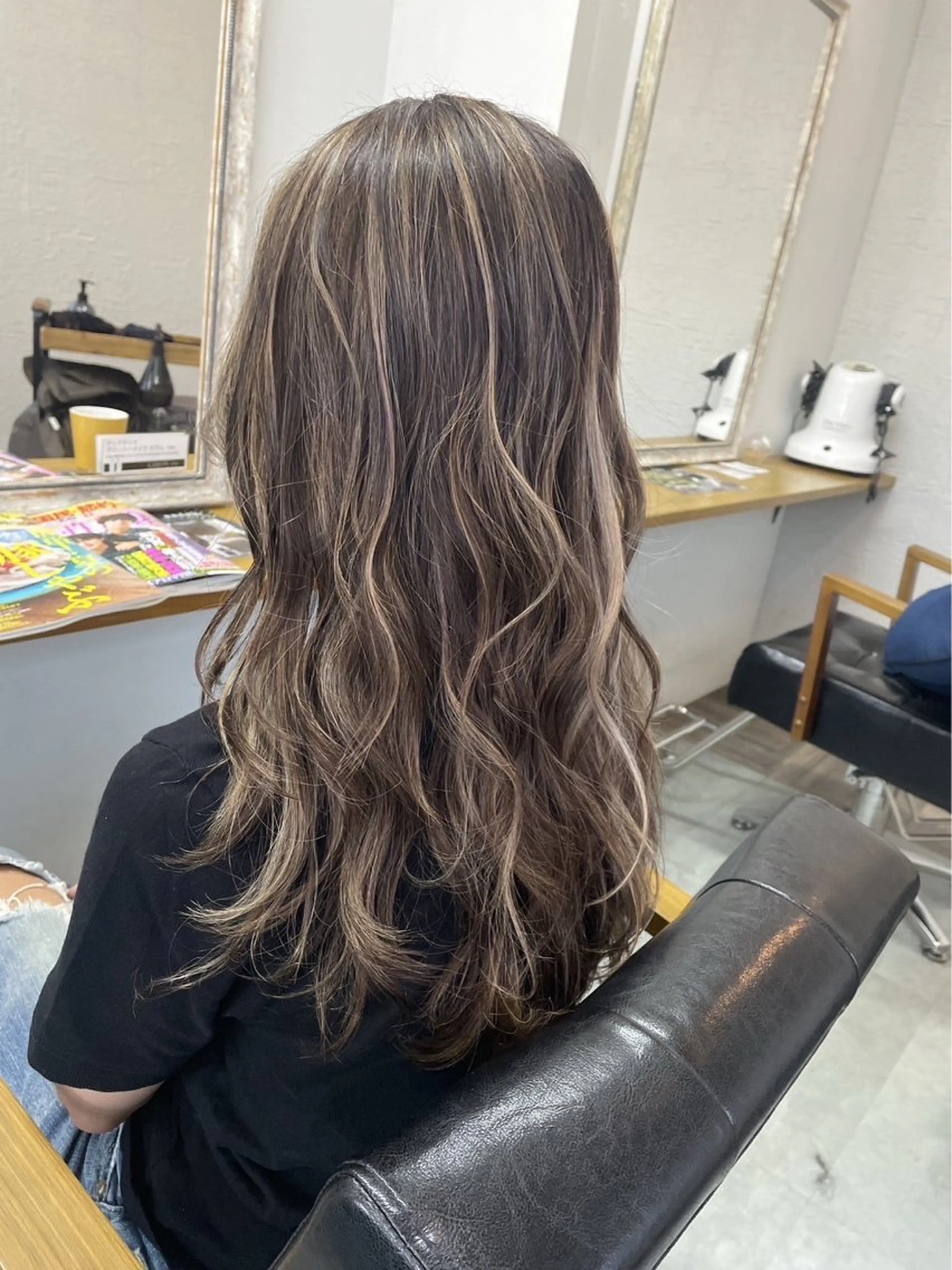 セミロング anyhow academyのヘアスタイル