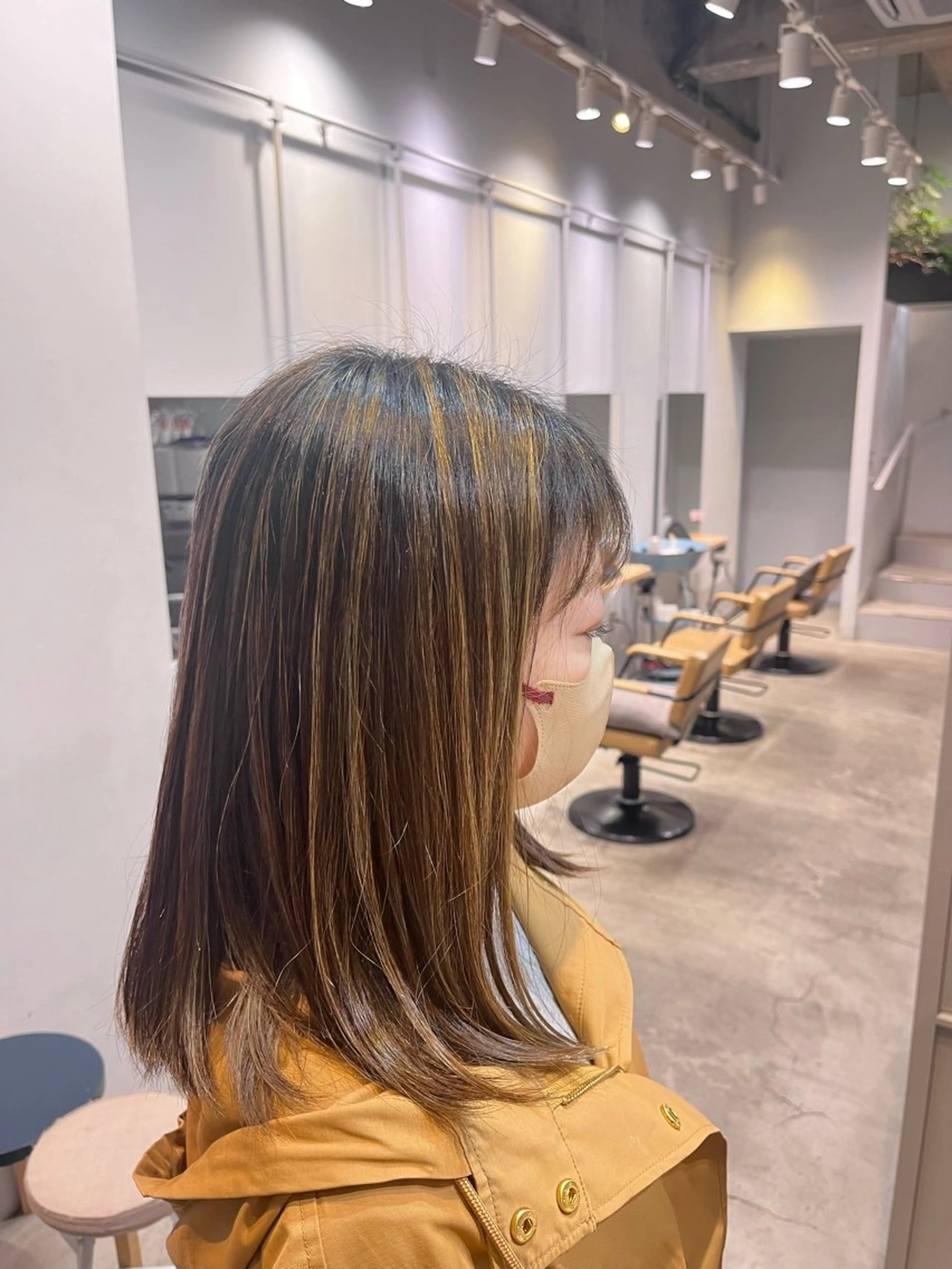 ミディアム カラー -さたけ たつき-のヘアスタイル