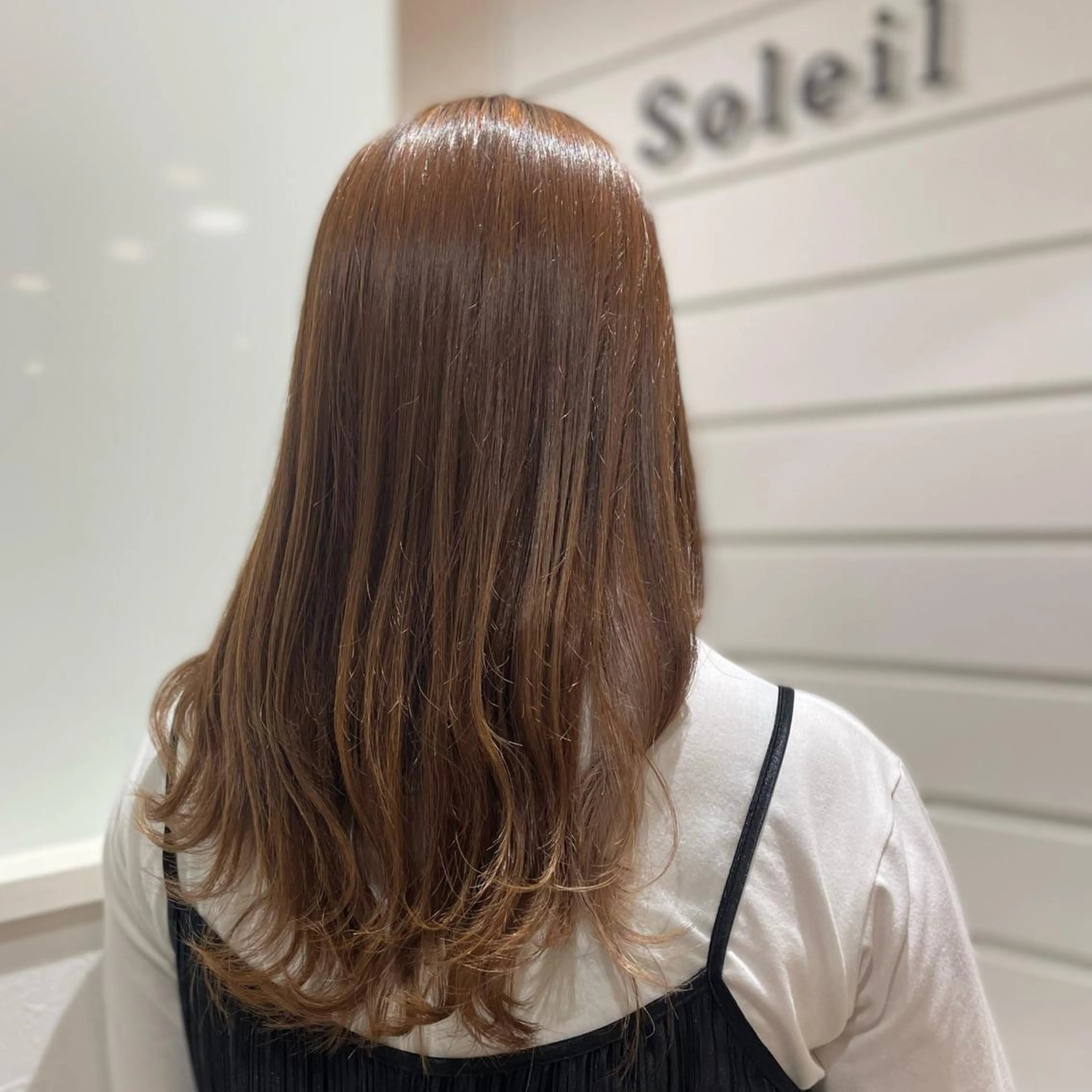 セミロング HUE所属・西能 心音のヘアスタイル