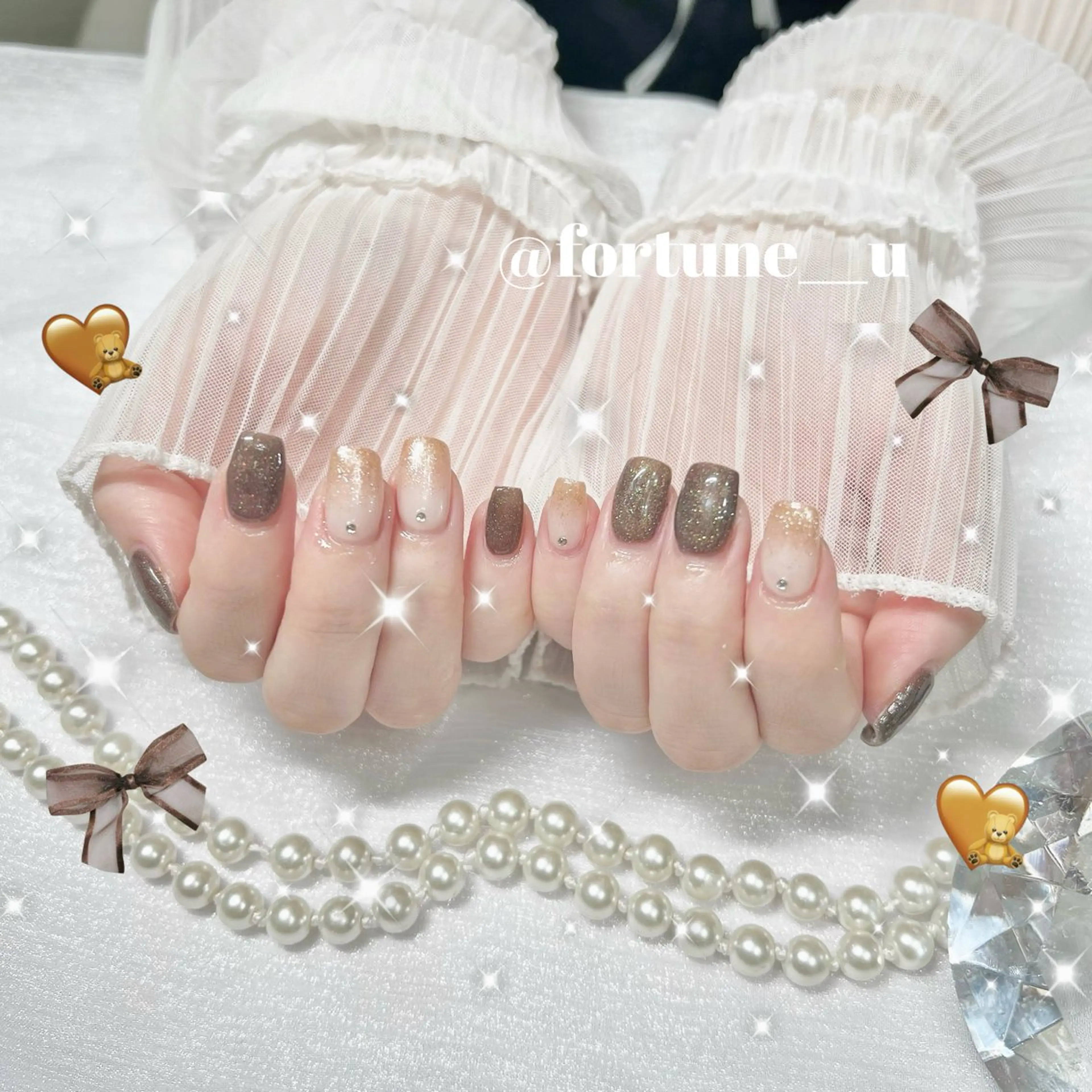 ネイル チークネイル ガーリー 韓国ネイル 水色 持ち込み ハンドネイル 💜 Yuuna💜のネイルデザイン