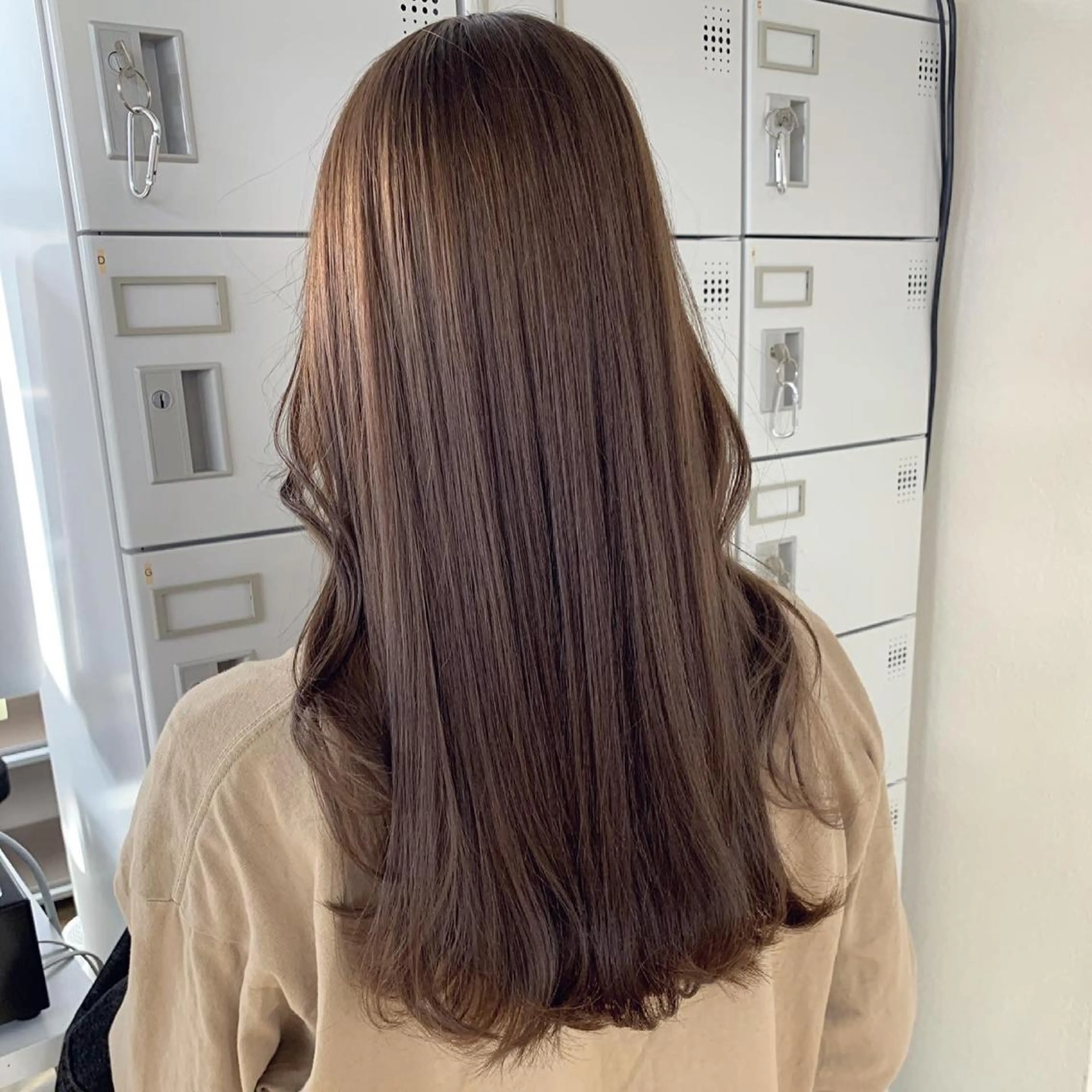 セミロング サロウィン新宿三丁目East所属・💕冬モテ×上品色気 モテヘア💕山田航介のヘアスタイル