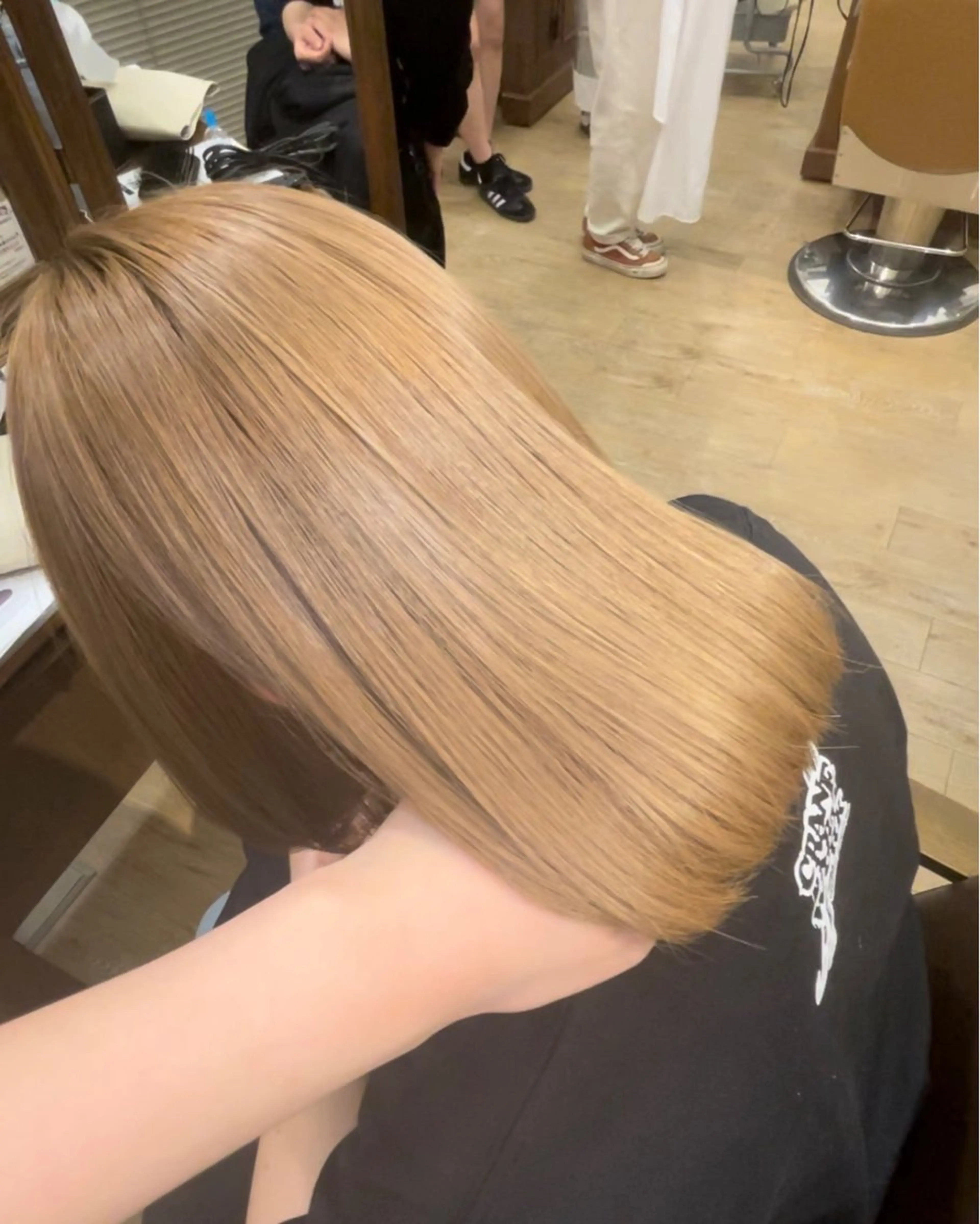 ミディアム カラー MINDS LINO Reinaのヘアスタイル