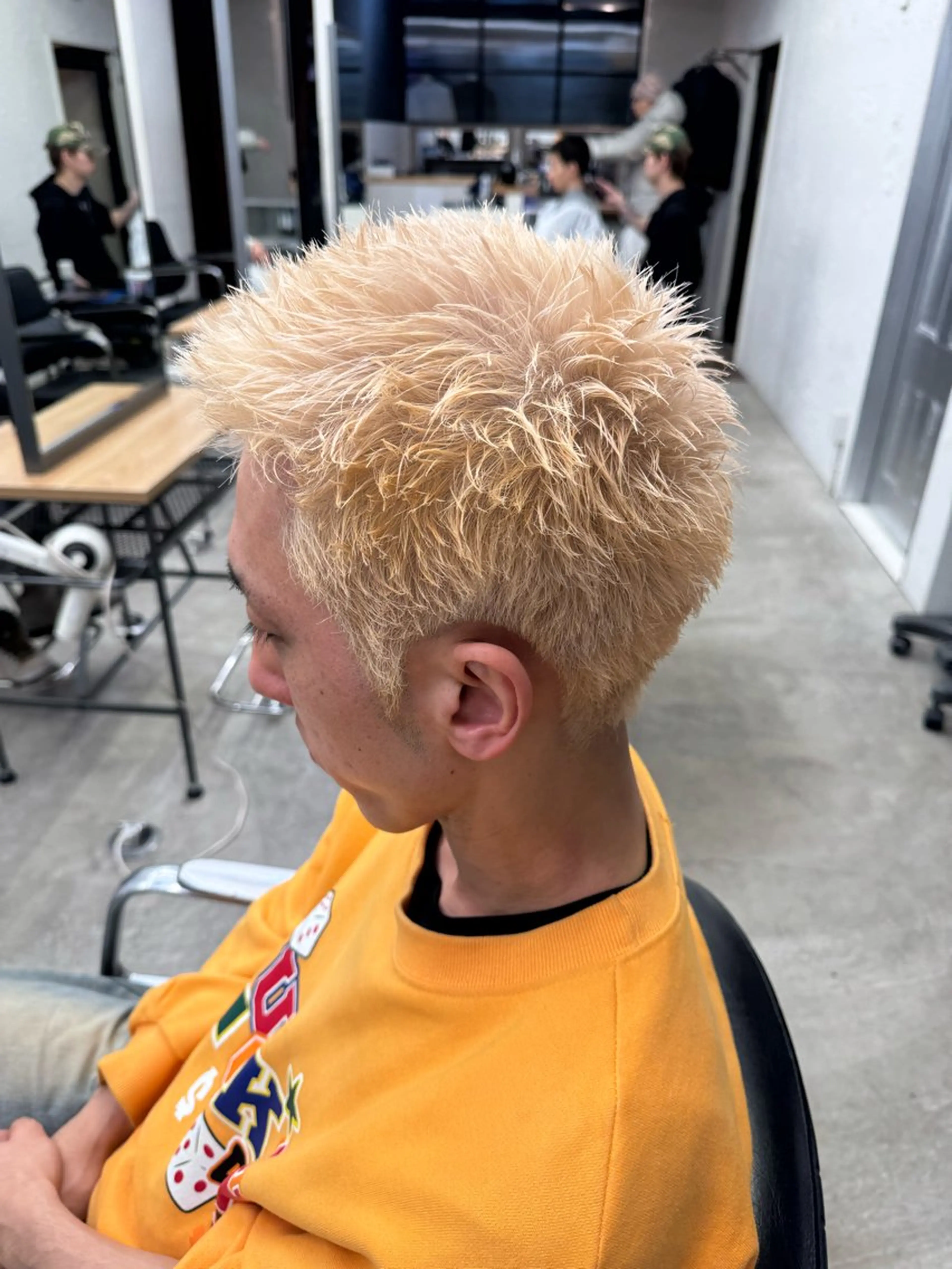ショート カラー メンズ メンズブリーチ メンズショート スパイキーショート ブリーチ 抜きっぱなしブロンド カット ヘアカラー トリートメント 💈メンズ特化💈 TASUKUのヘアスタイル