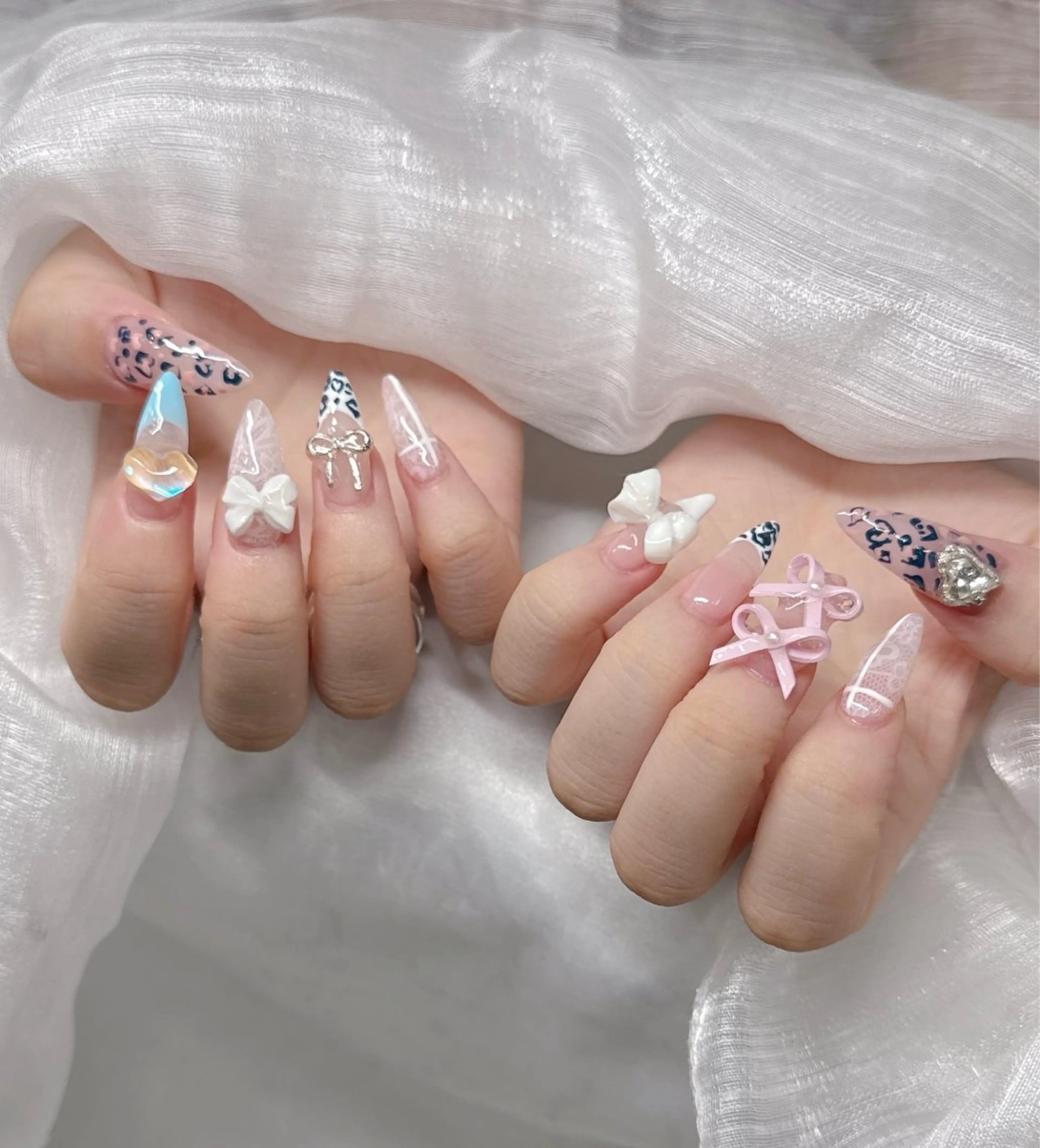 ネイル オーロラネイル チークネイル 長さ出し フットネイル フレンチネイル ハンドネイル Lee Ainのネイルデザイン