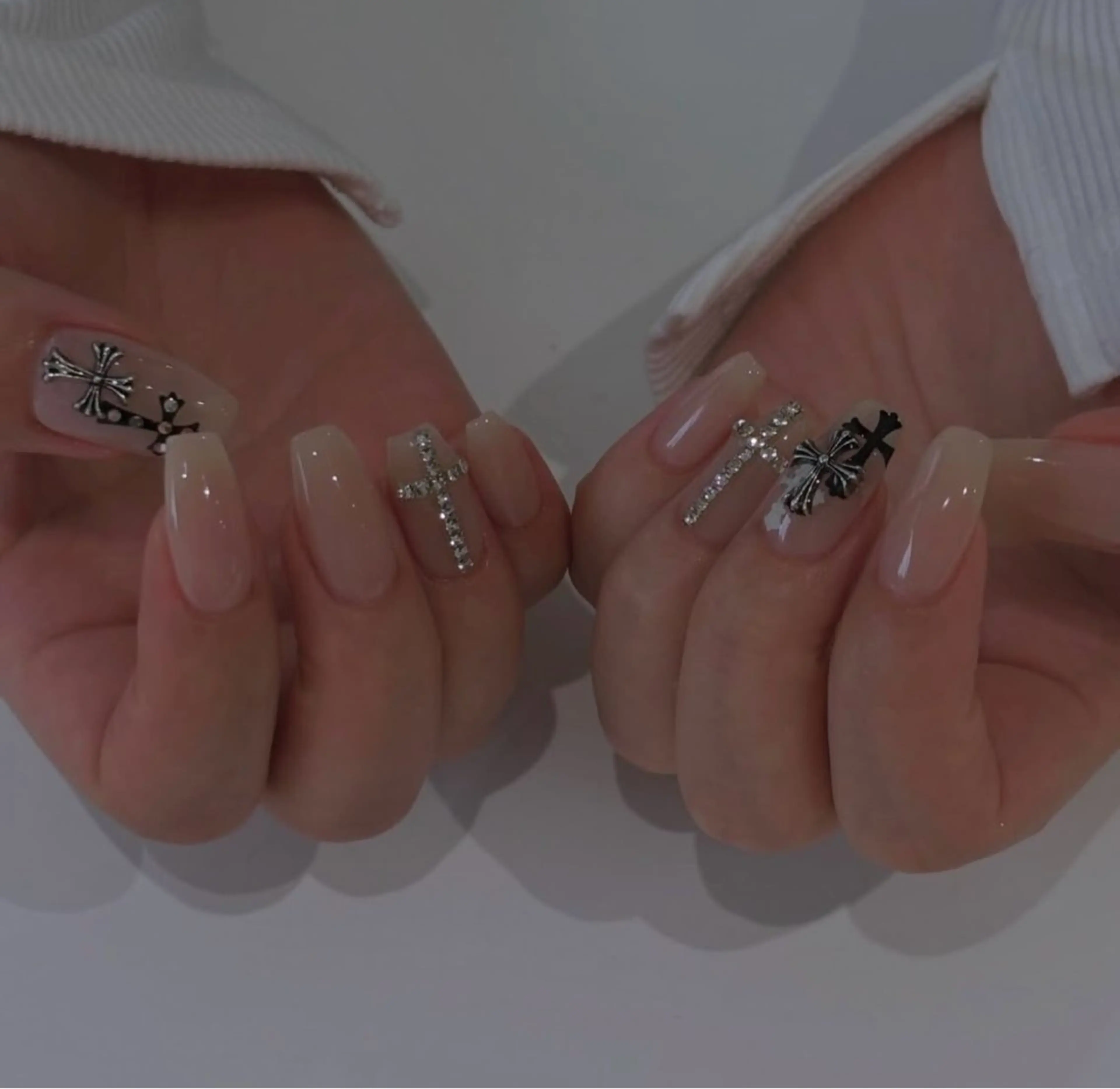 ネイル ハンドネイル BERA NAILSのネイルデザイン