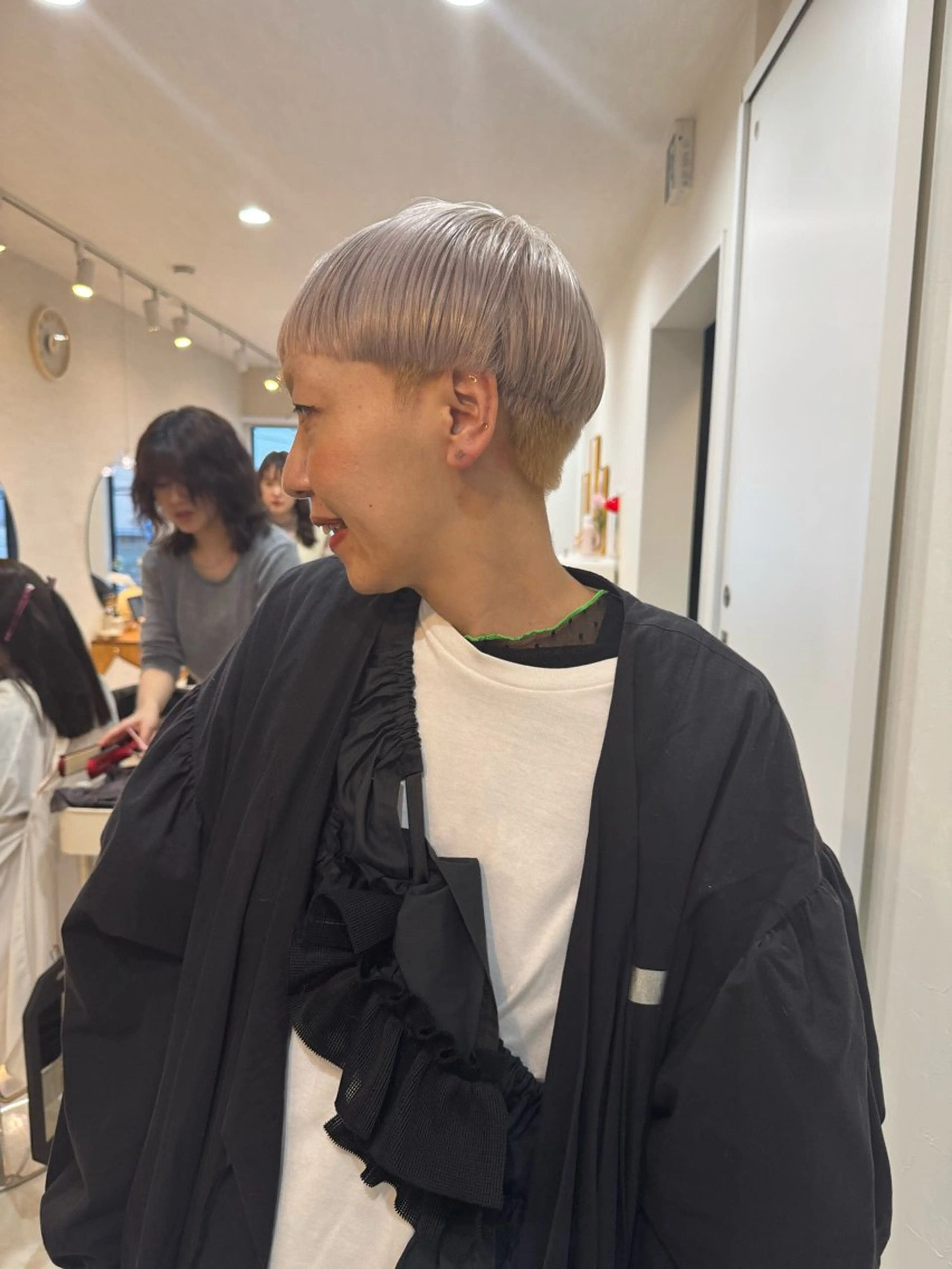 ショート カラー ヘアカラー コイデ リュウセイのヘアスタイル