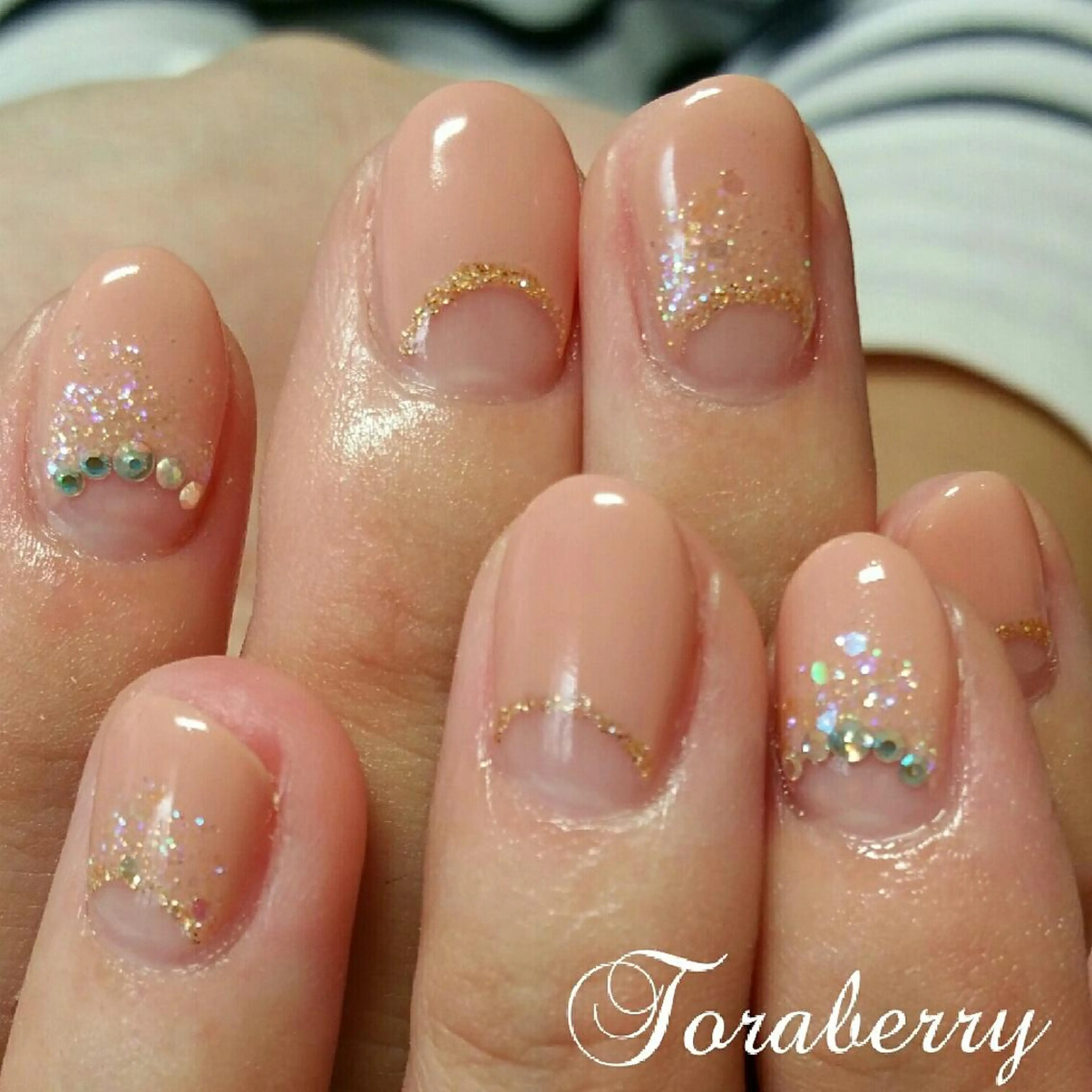 ネイル フレンチネイル 逆フレンチ ネイリスト なつみのネイルデザイン