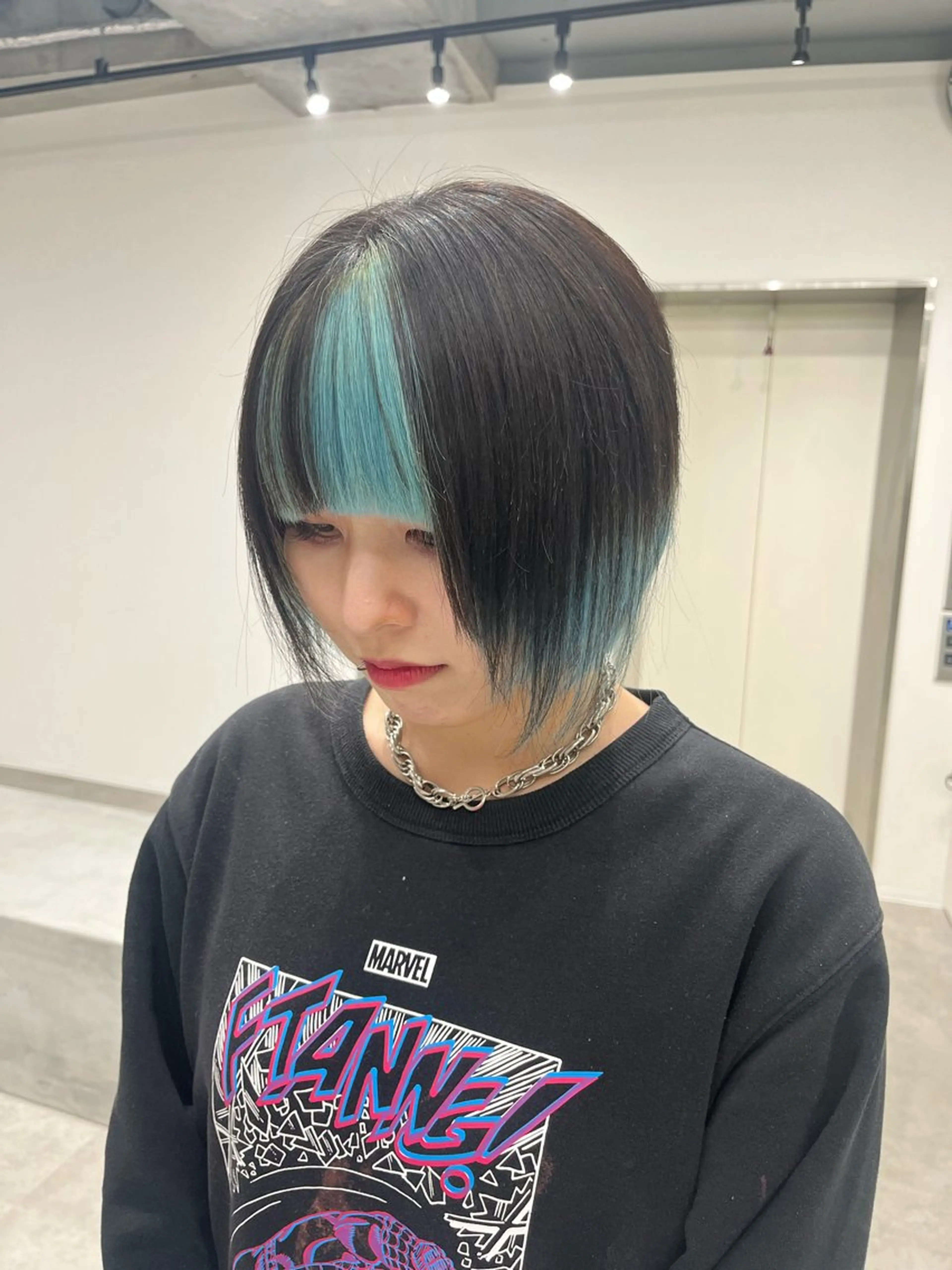 カラー ブリーチ dot .tokyo所属・中村 彩夏のヘアスタイル