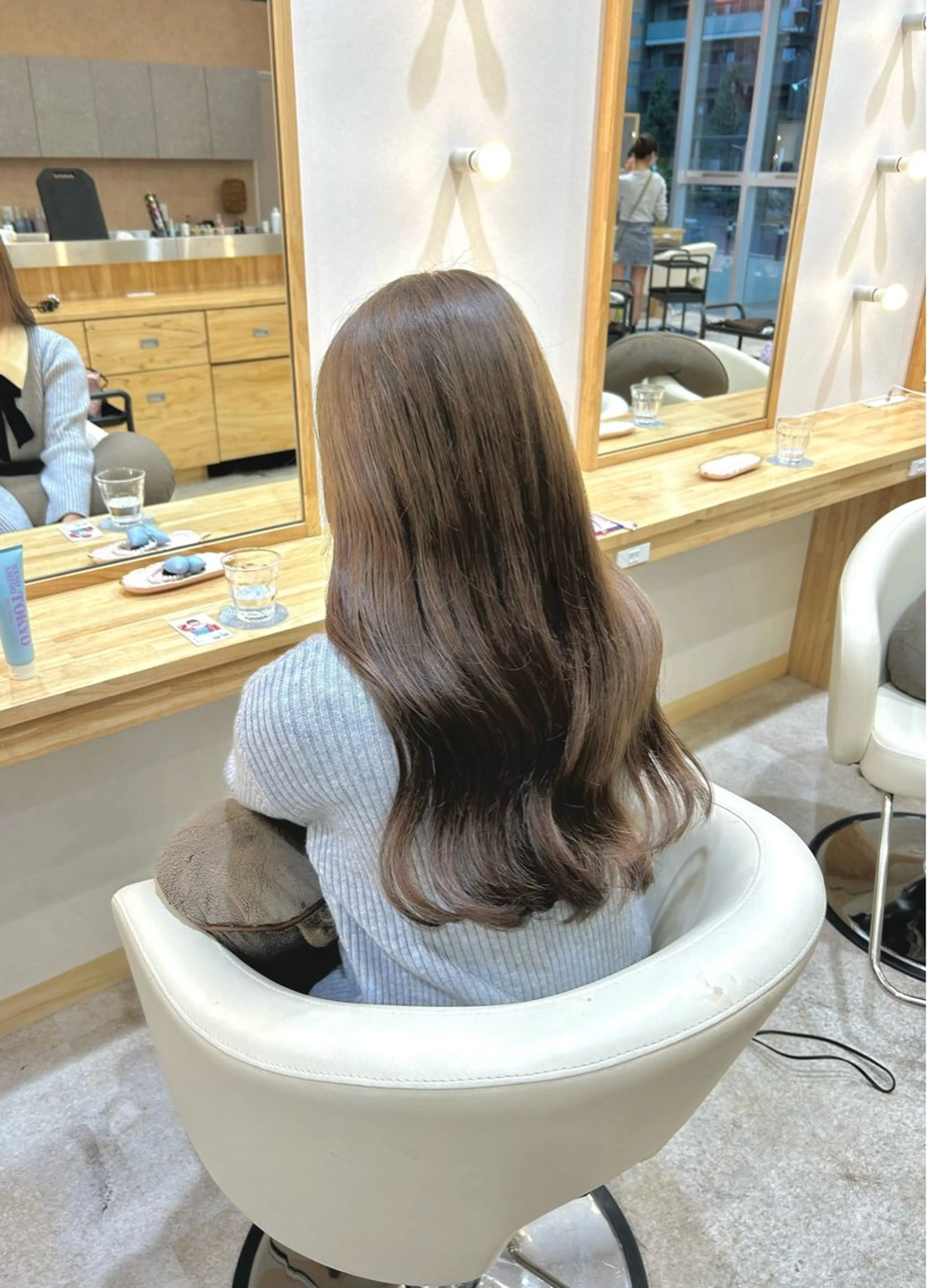 ロング カラー ベージュカラー ブリーチ カット ヘアカラー トリートメント 🩷愛咲🩷レイヤー /透明感カラーのヘアスタイル
