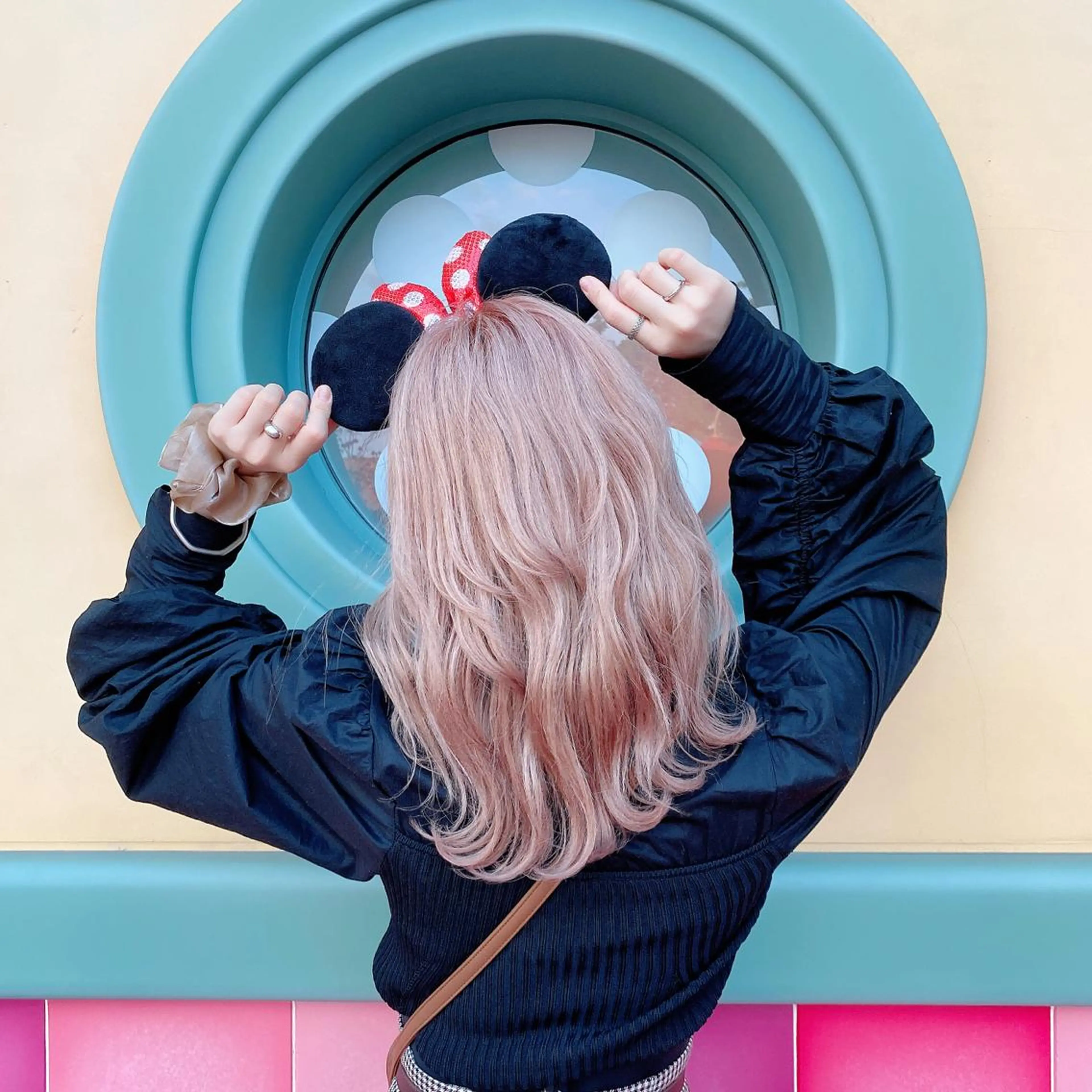 ミディアム カラー ベージュカラー ピンクカラー ピンクベージュ salowin渋谷kitaya park前所属・RIKA韓国ヘア/く びれヘア/上品カラーのヘアスタイル