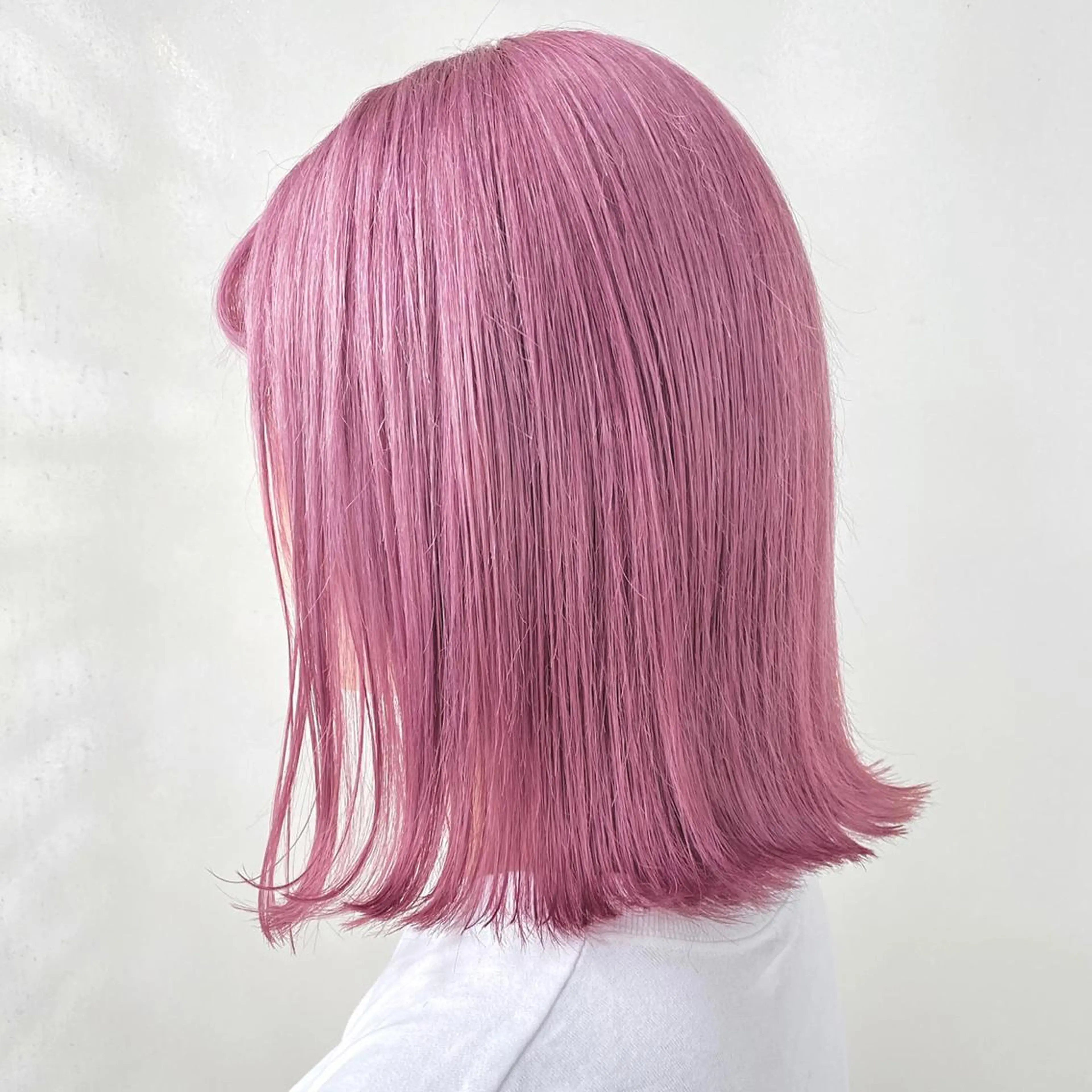 ミディアム カラー ANNA ／艶髪／ハイトーンのヘアスタイル