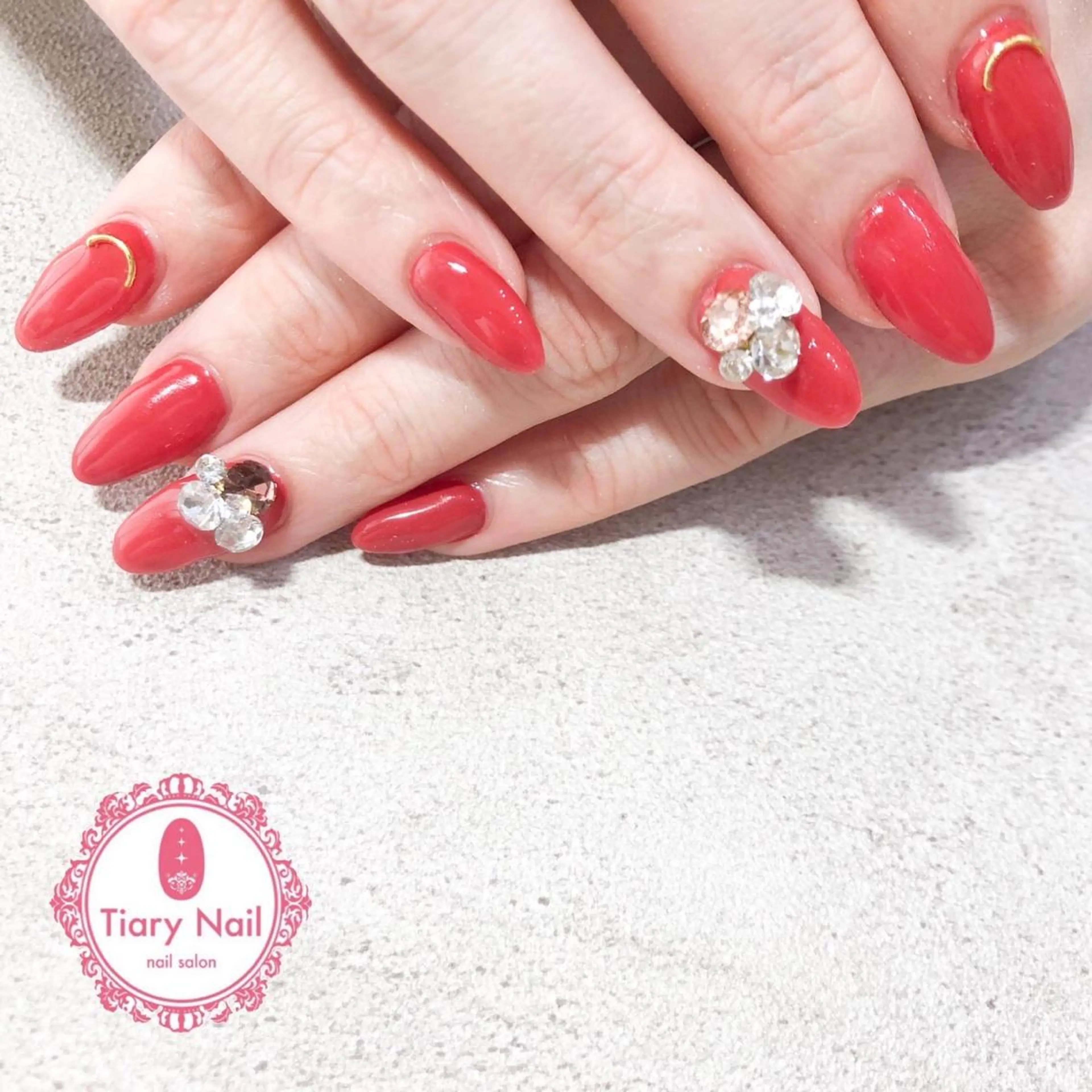 ネイル tiarynail K Kのネイルデザイン
