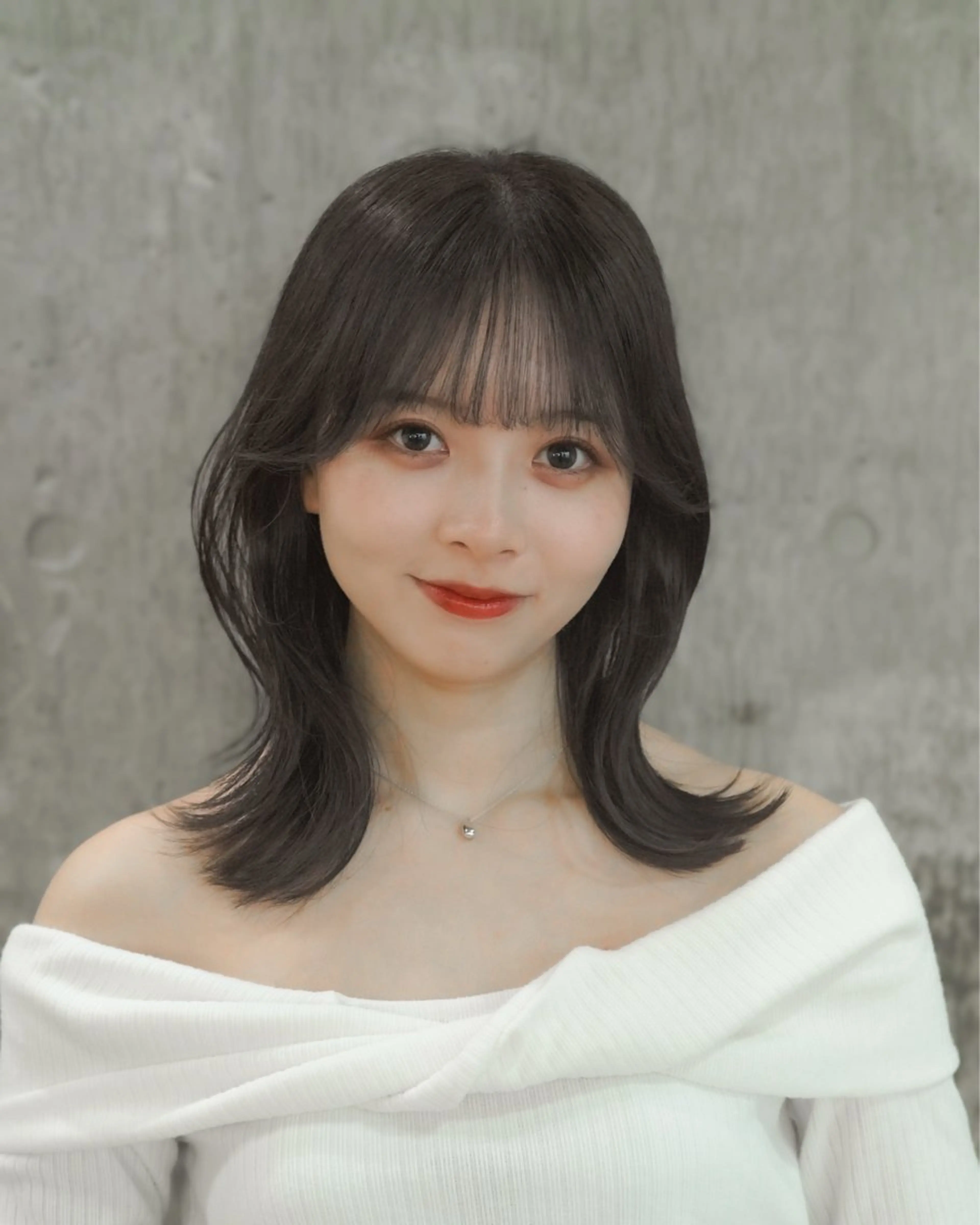 ミディアム yelm所属・🫒オリーブカラー ミディアムレイヤー✨のヘアスタイル