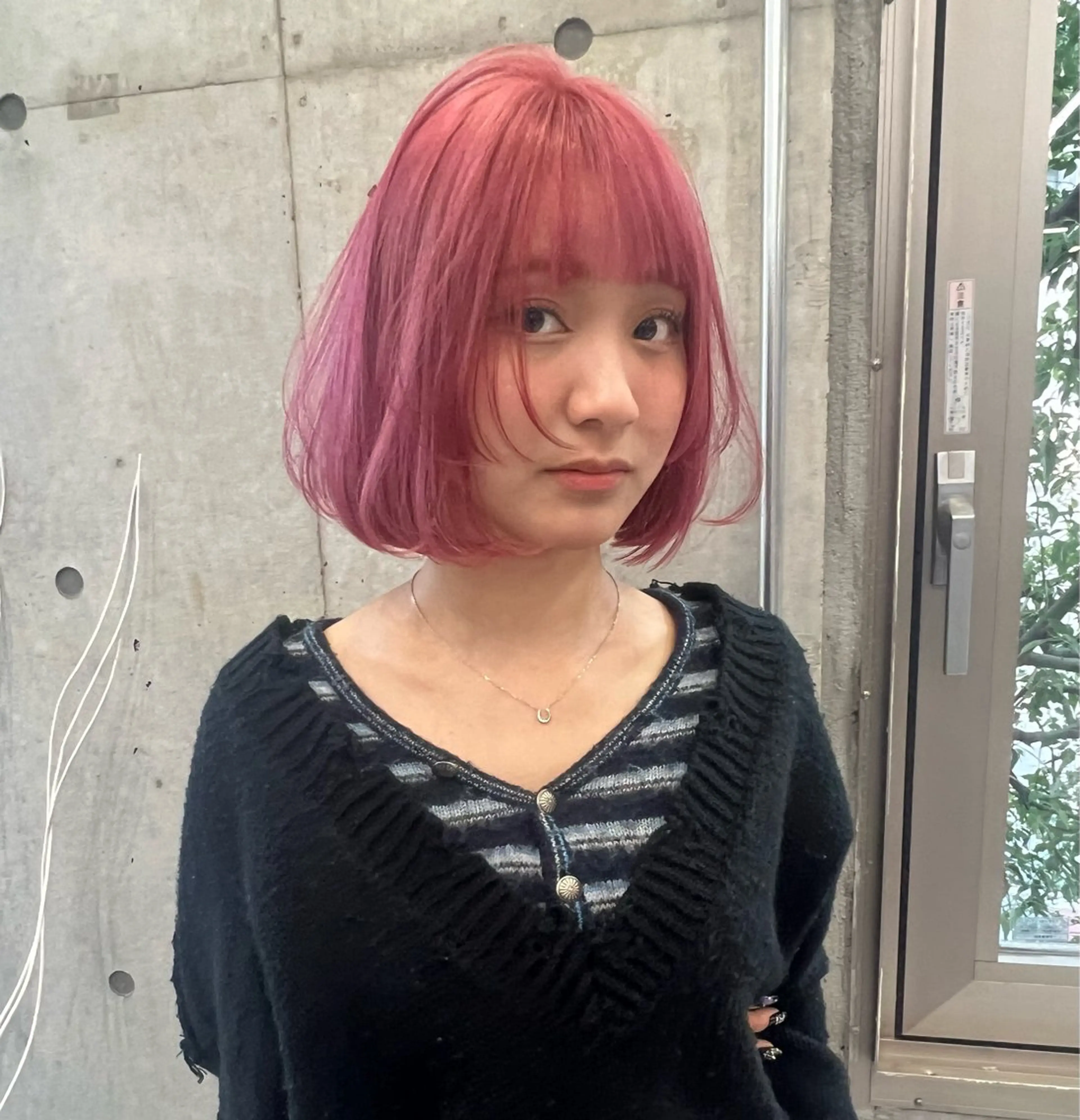 ブリーチリタッチ+カラー+カット+内部&外部トリートメントの写真