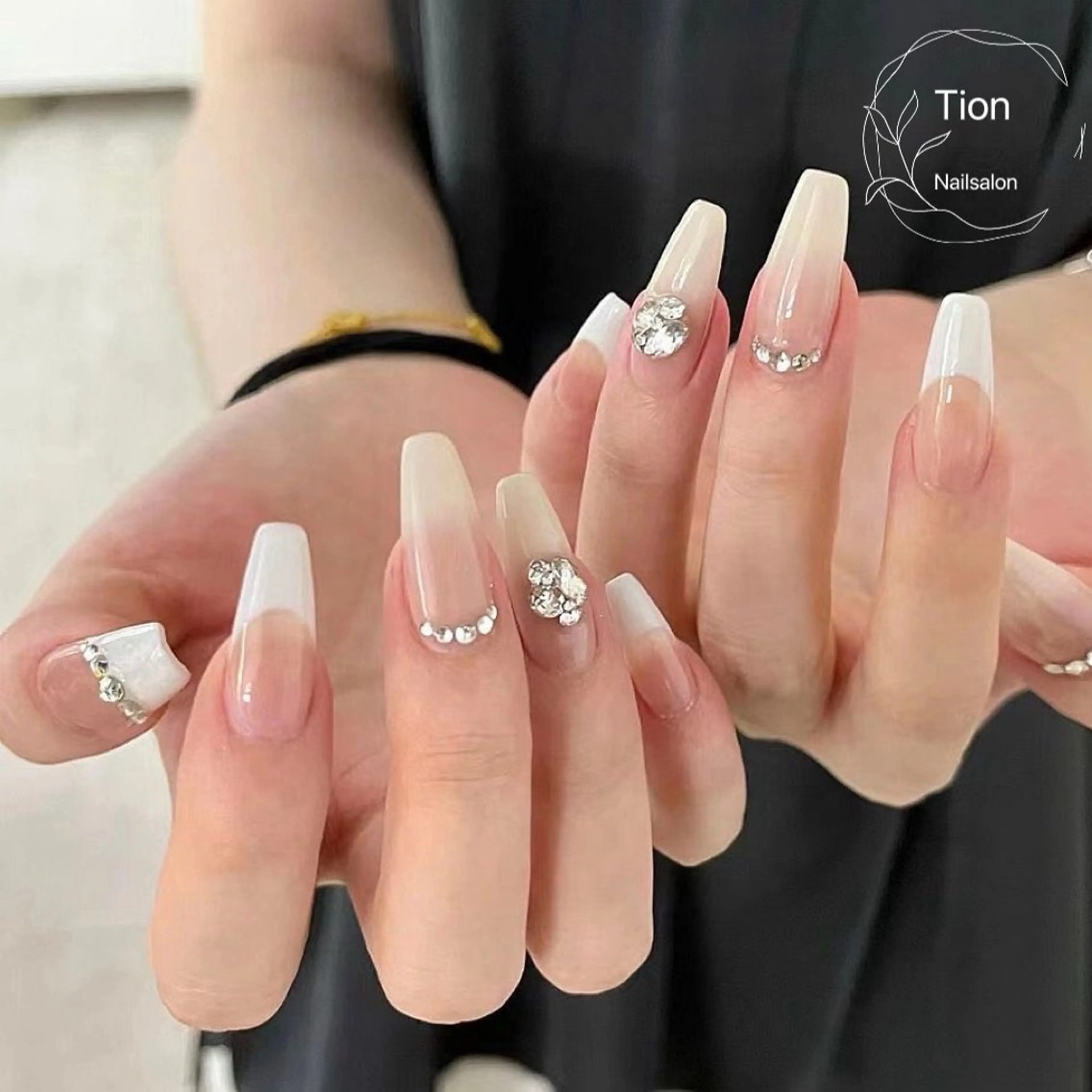 ネイル チークネイル 長さ出し フットネイル フレンチネイル ジェルネイル Nailsalon Tion　川崎店のネイルデザイン
