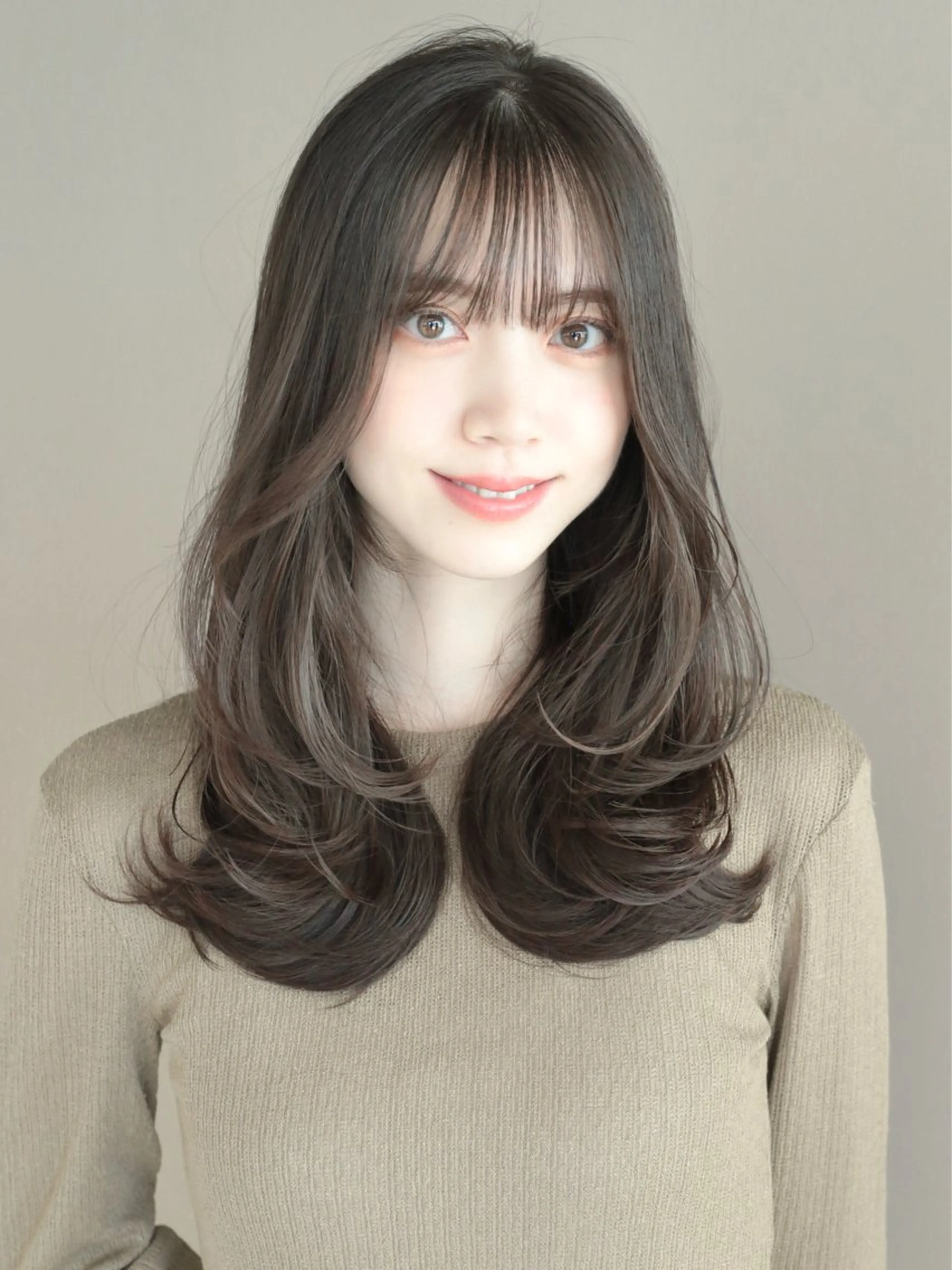セミロング カラー レイヤーカット カット ヘアカラー トリートメント レイヤー/顔周り /透明感🩶高橋大のヘアスタイル