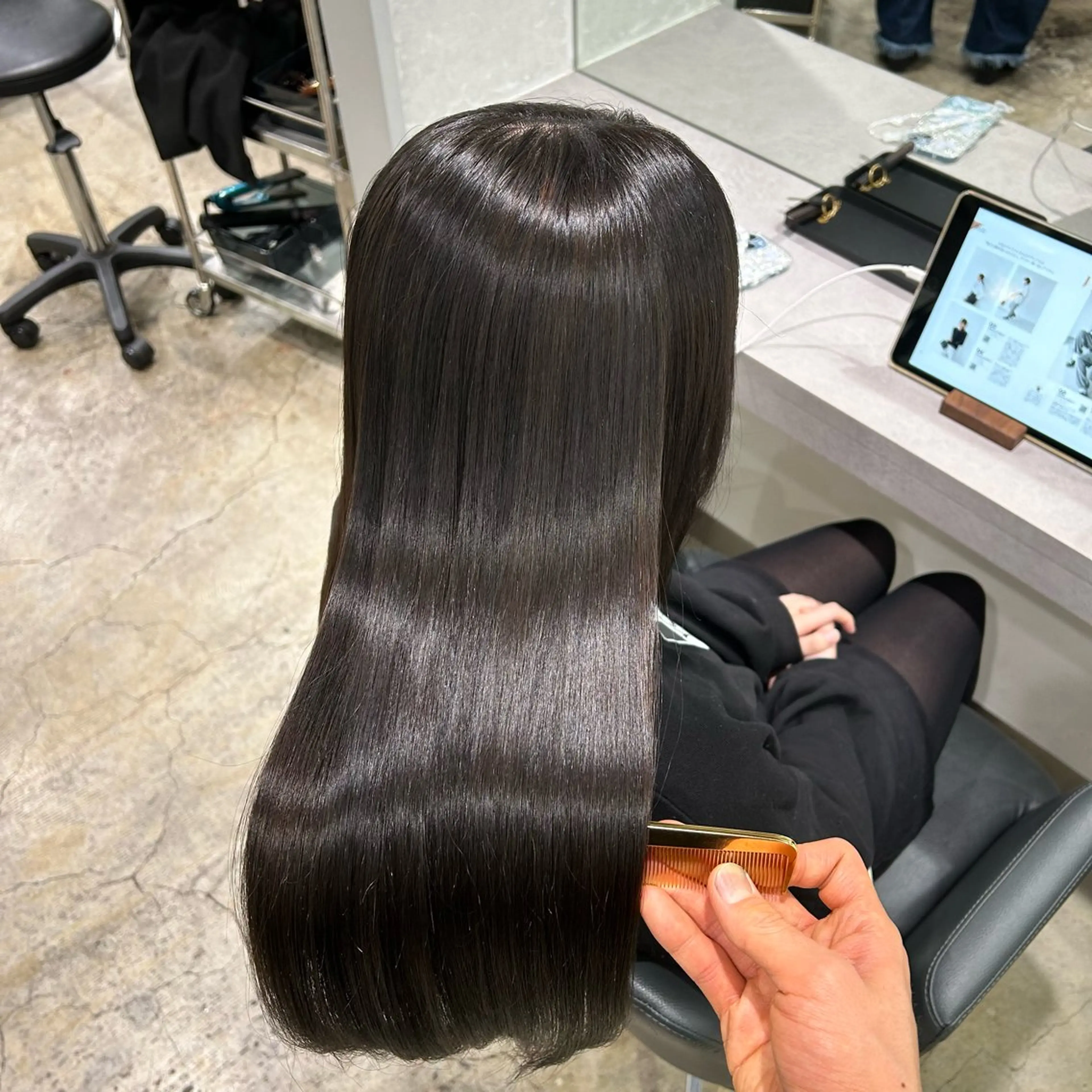 セミロング 髪質改善 トリートメント 割れ癖も直す髪質改善 美容師✨みやたのヘアスタイル