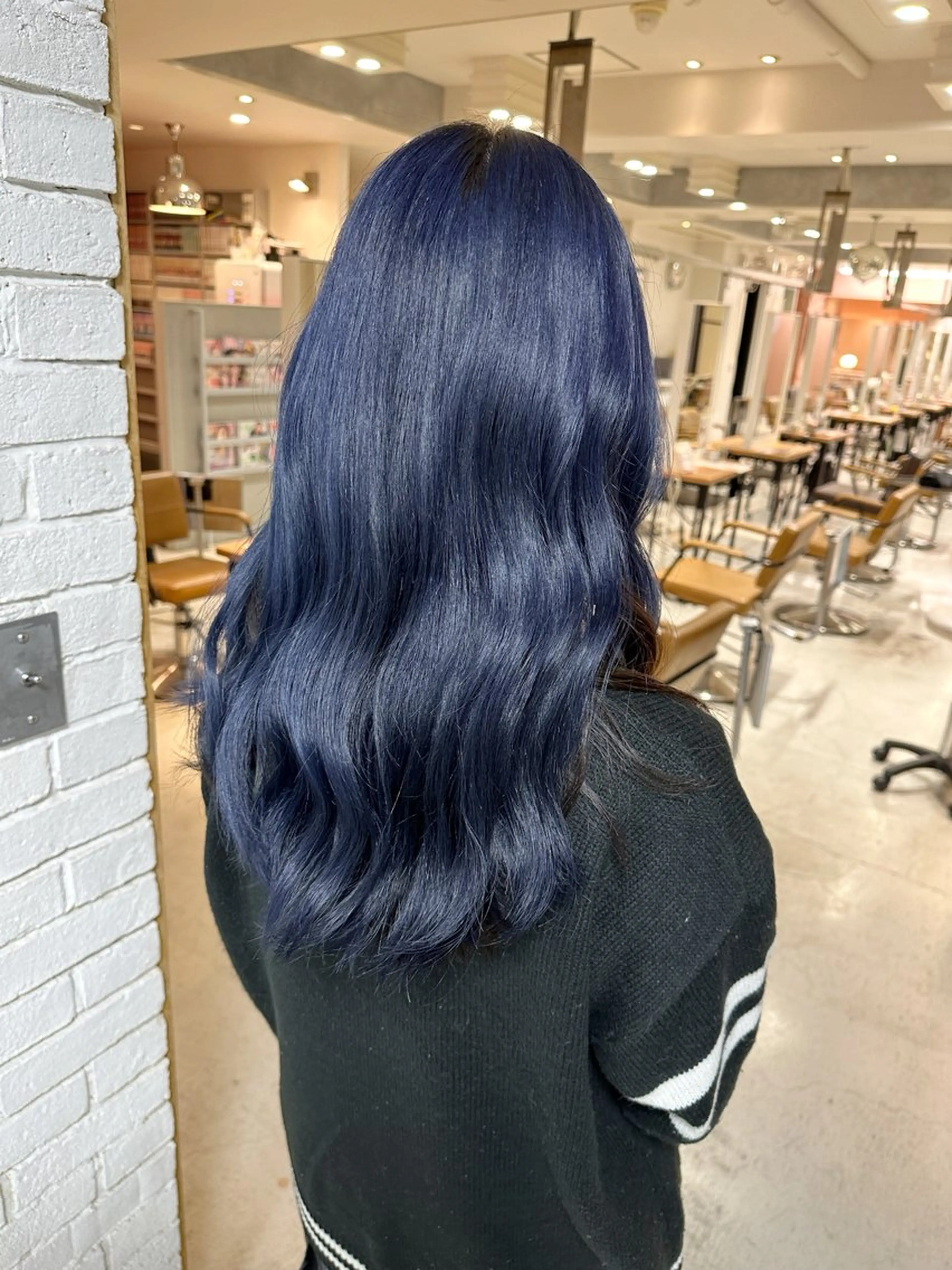 ロング くびれヘア エクステ 韓国風ヘア レイヤーカット ウルフカット ヘアカラー トリートメント レイヤーブリーチ特化 ホワイト専門/岸のヘアスタイル