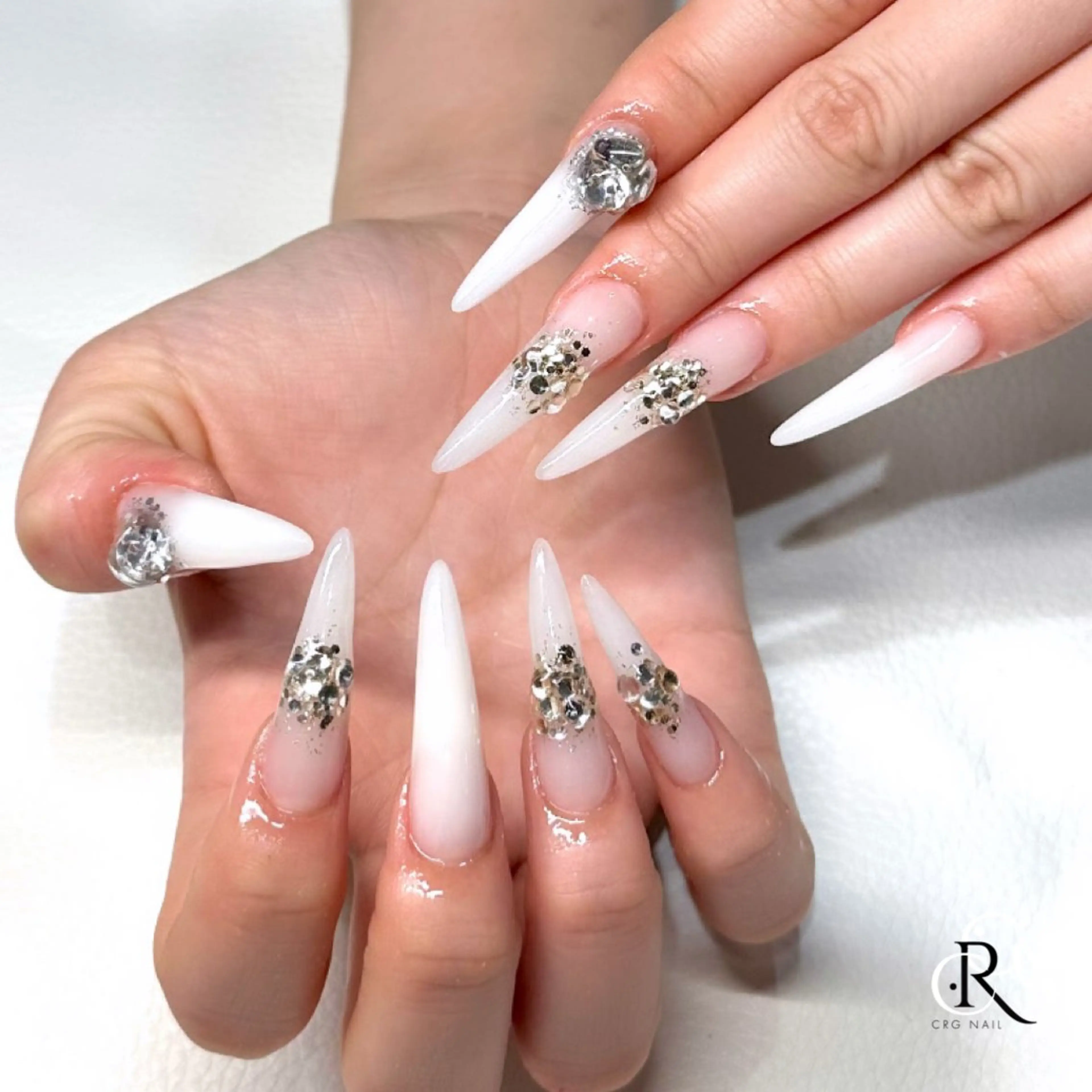 ネイル ラメ(グリッター) ロングネイル 持ち込み スカルプネイル ハンドネイル 美フォルム✨ CRG　RURIのネイルデザイン