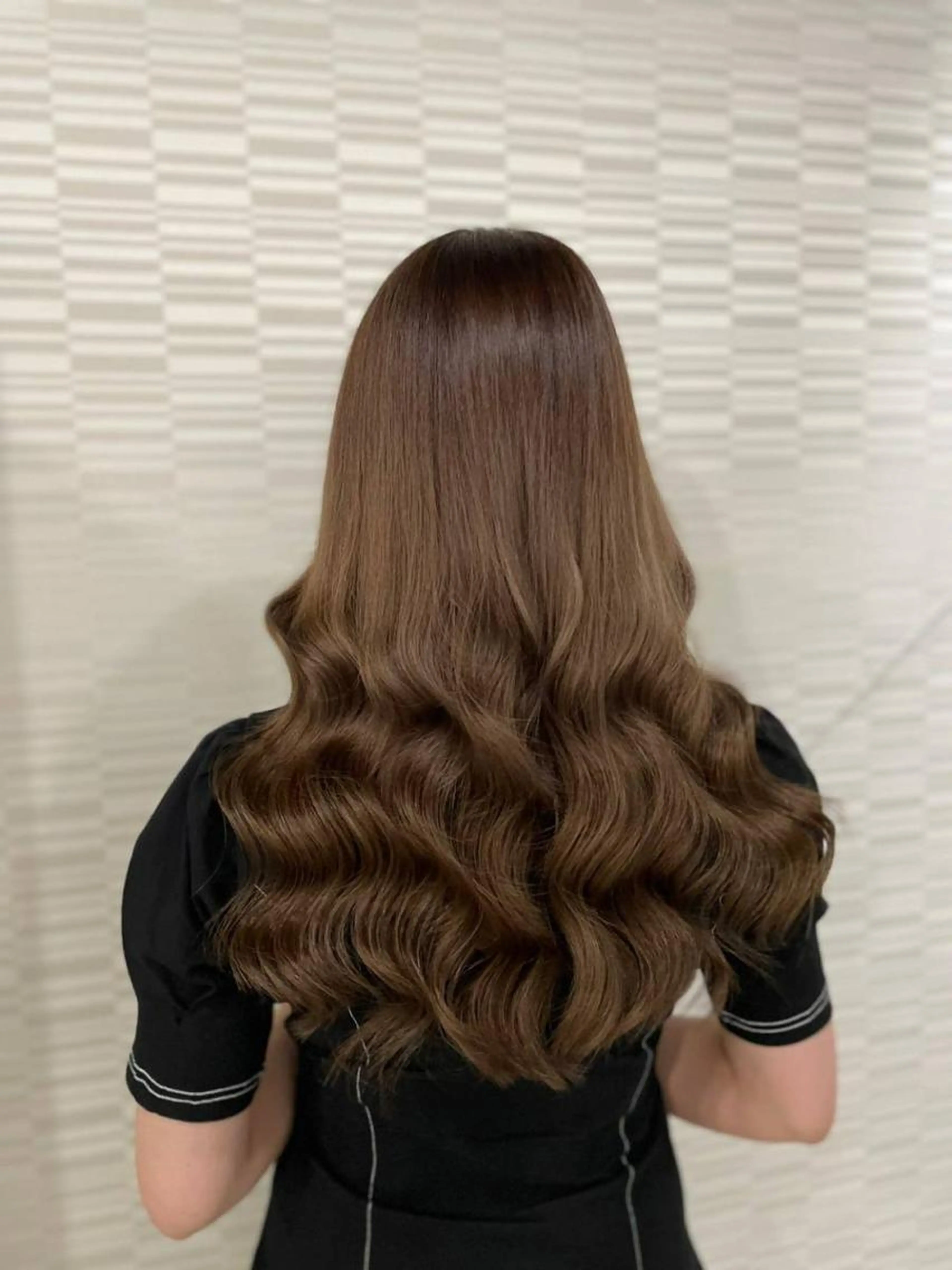 【ミディアムの方にオススメ】100%レミーヘアシールエクステ (52cmへそ下)80枚29000円の写真