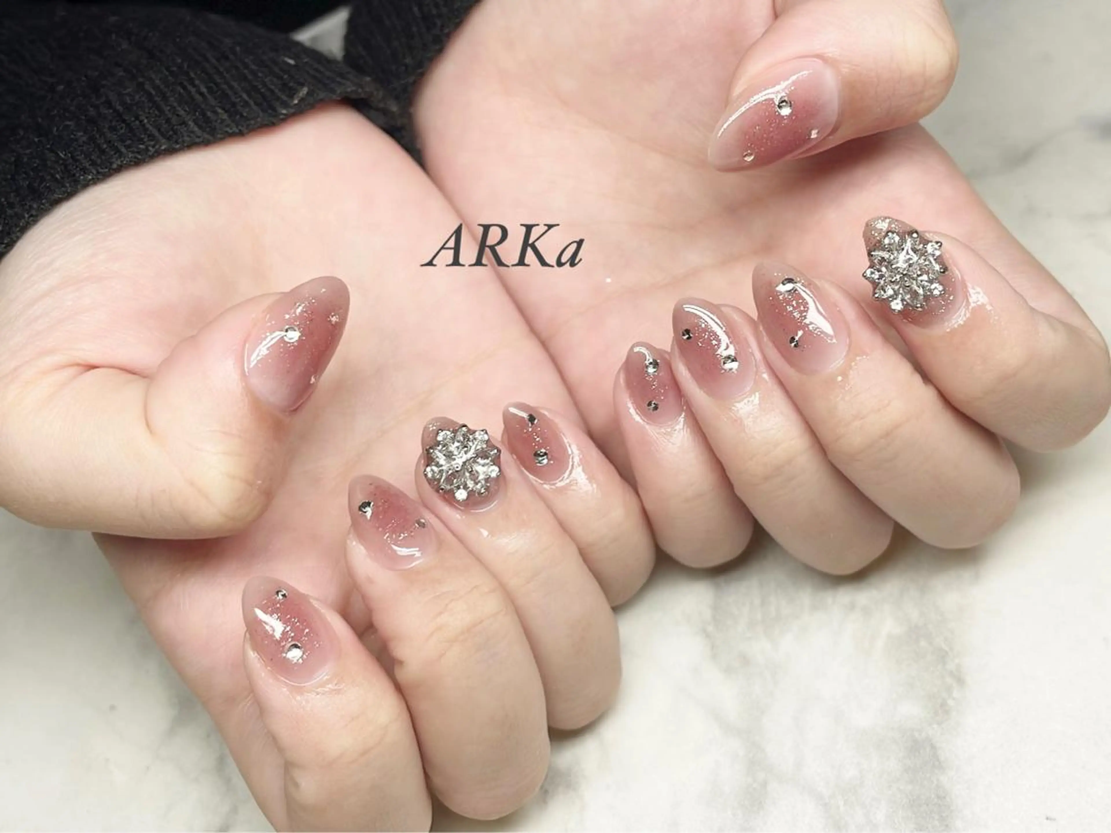 ネイル チークネイル ハンドネイル ARKα Nishiのネイルデザイン