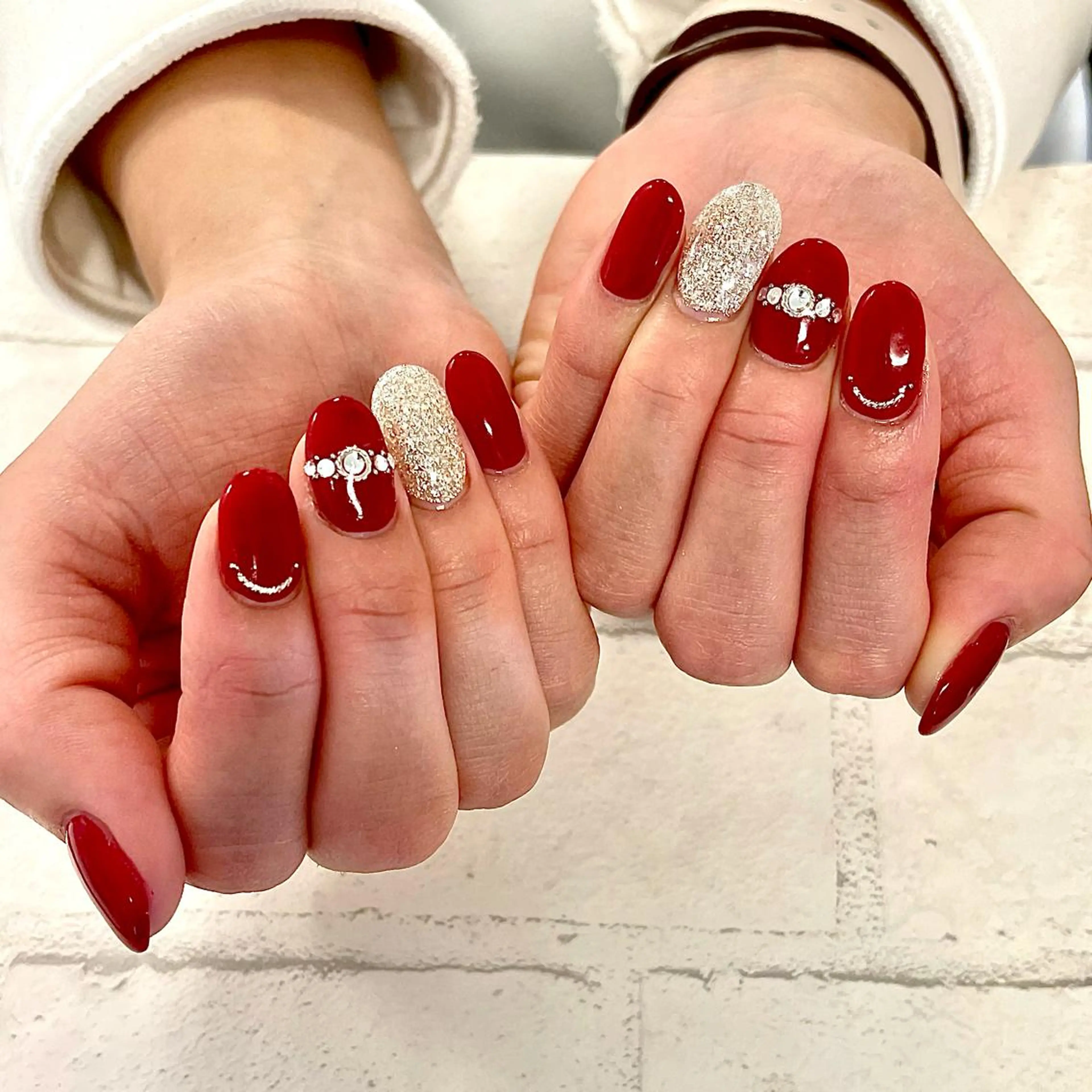 ネイル オフィスネイル 赤色 🤎🧸 Aya 🧸🤎のネイルデザイン