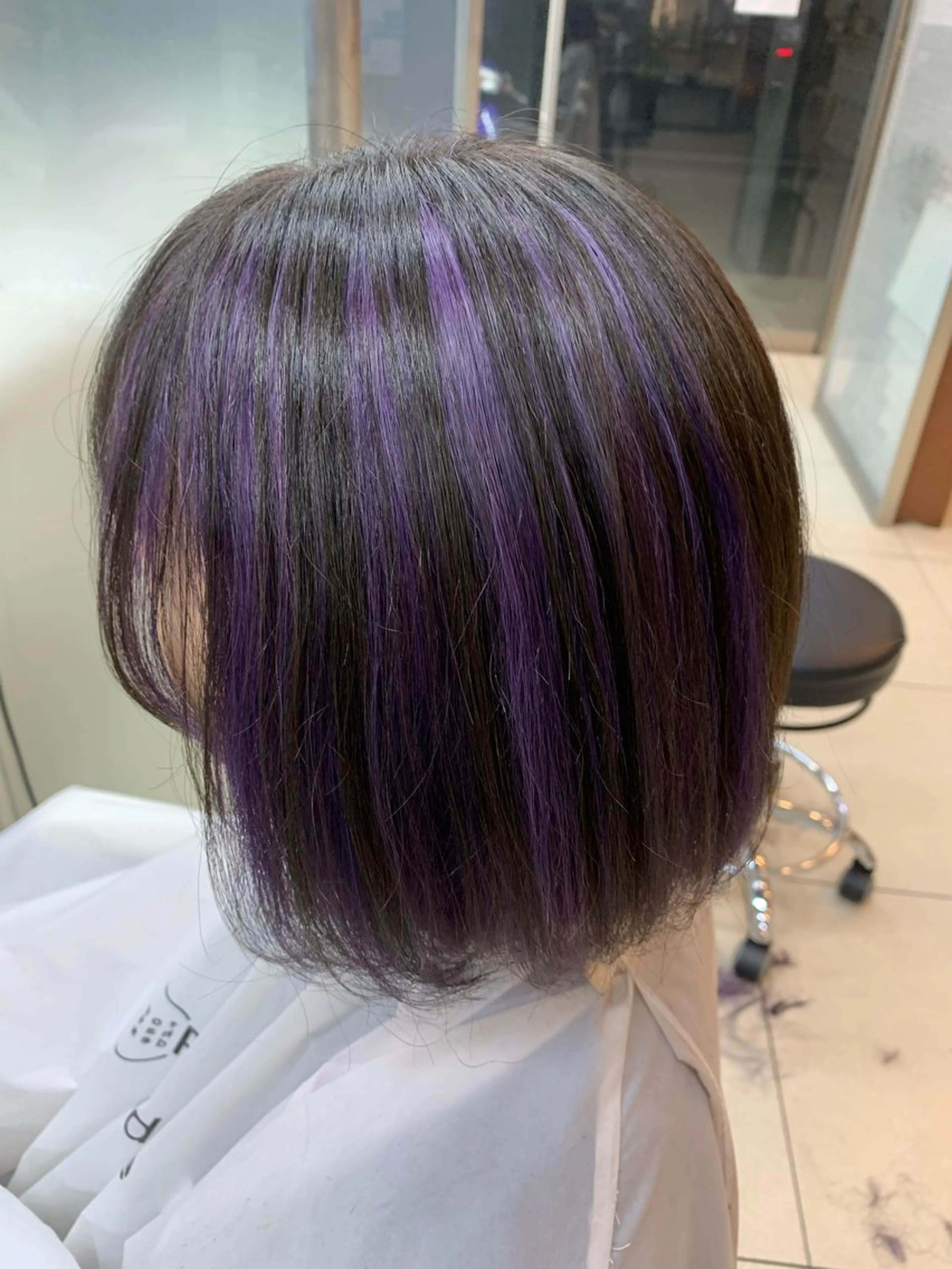 ミディアム カラー ブリーチ インナーカラー パープルカラー ヘアカラー ✂︎✂︎レディースの メンズカット屋さんのヘアスタイル