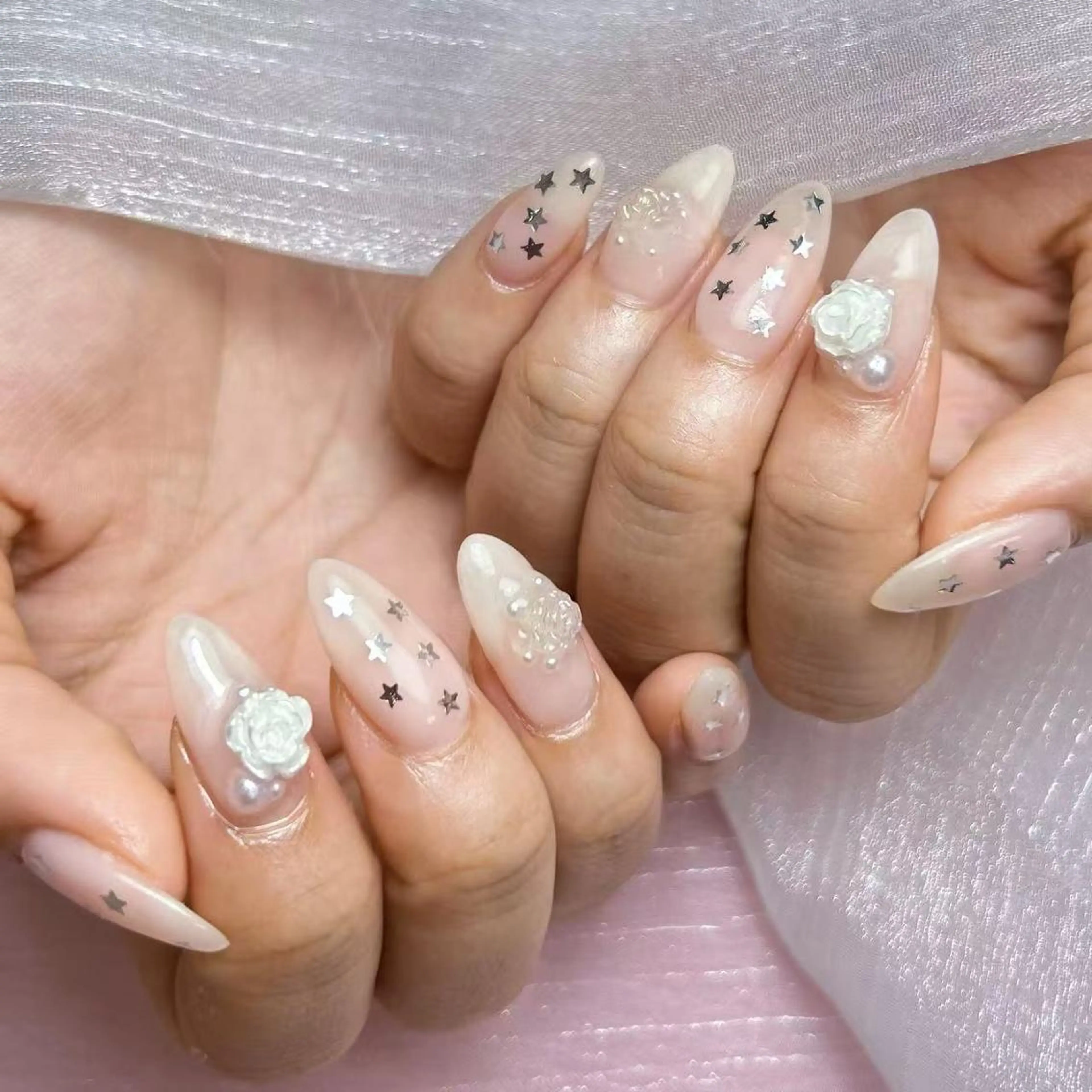 ネイル アートネイル オーロラネイル ガーリー キラキラネイル 韓国ネイル ハンドネイル DIAMOND 💦のネイルデザイン