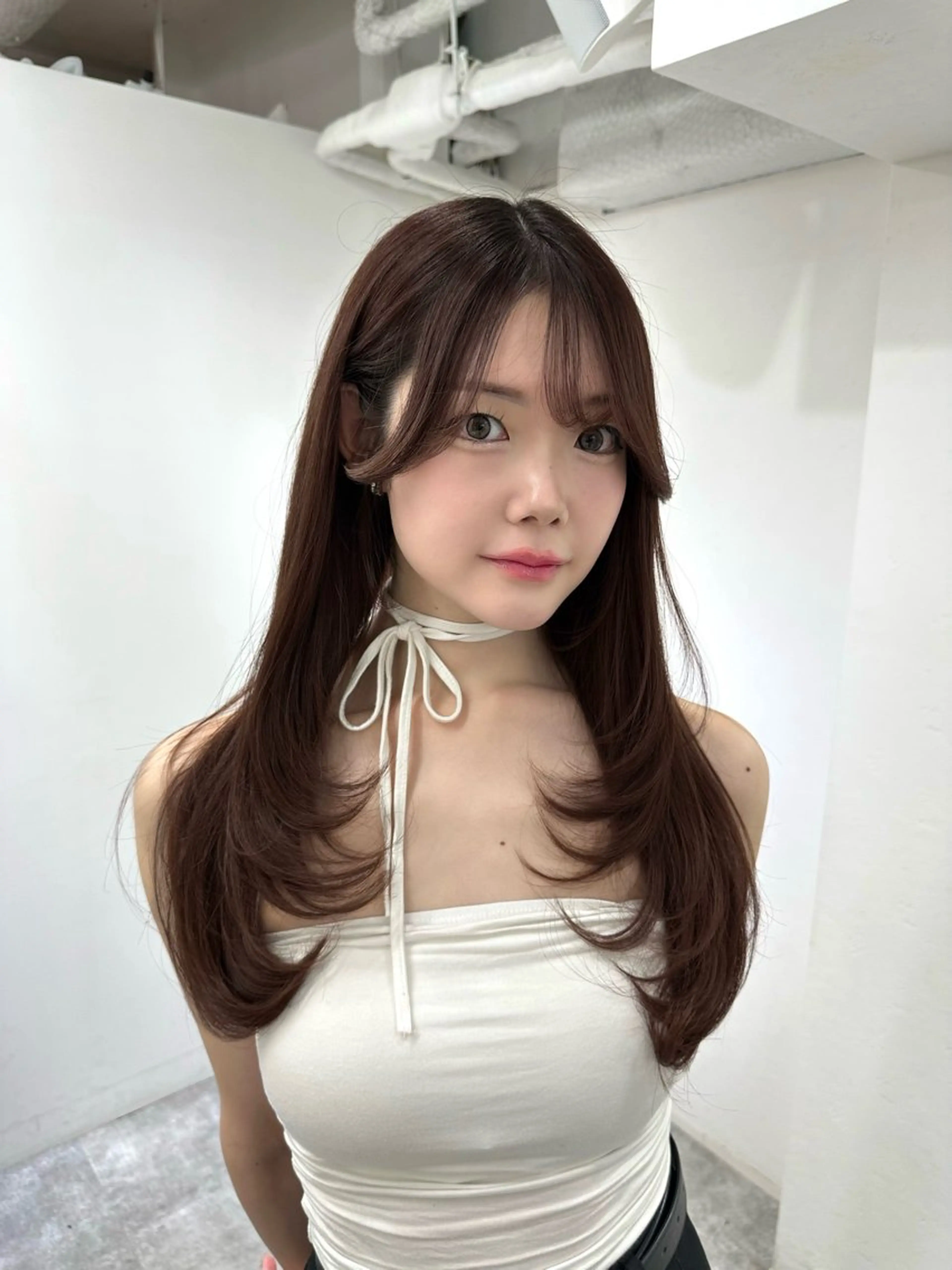 セミロング カラー カット ヘアカラー トリートメント 艶髪レイヤー顔周り グレージュ添田晃基のヘアスタイル