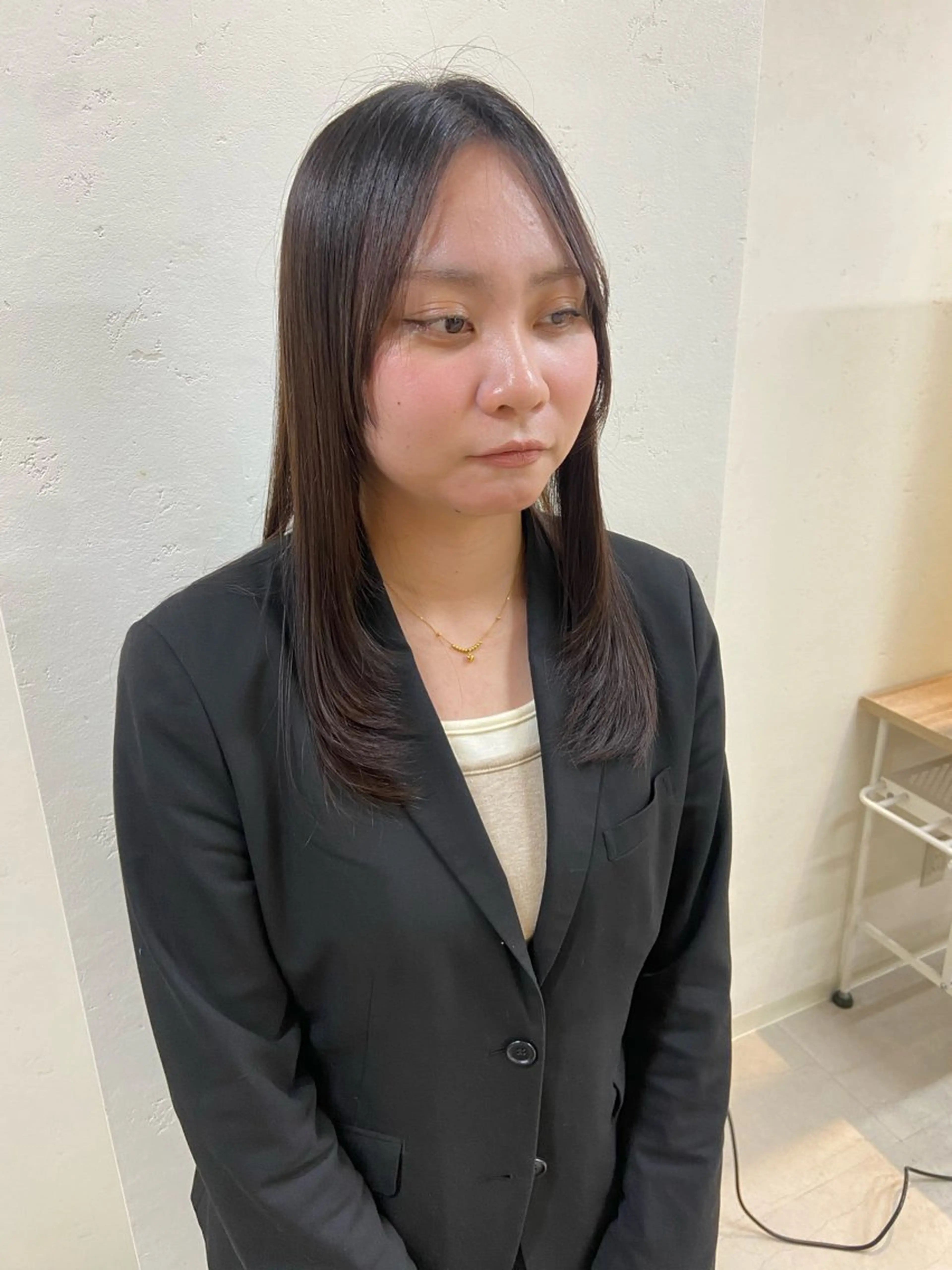 セミロング 宮澤 泉のヘアスタイル