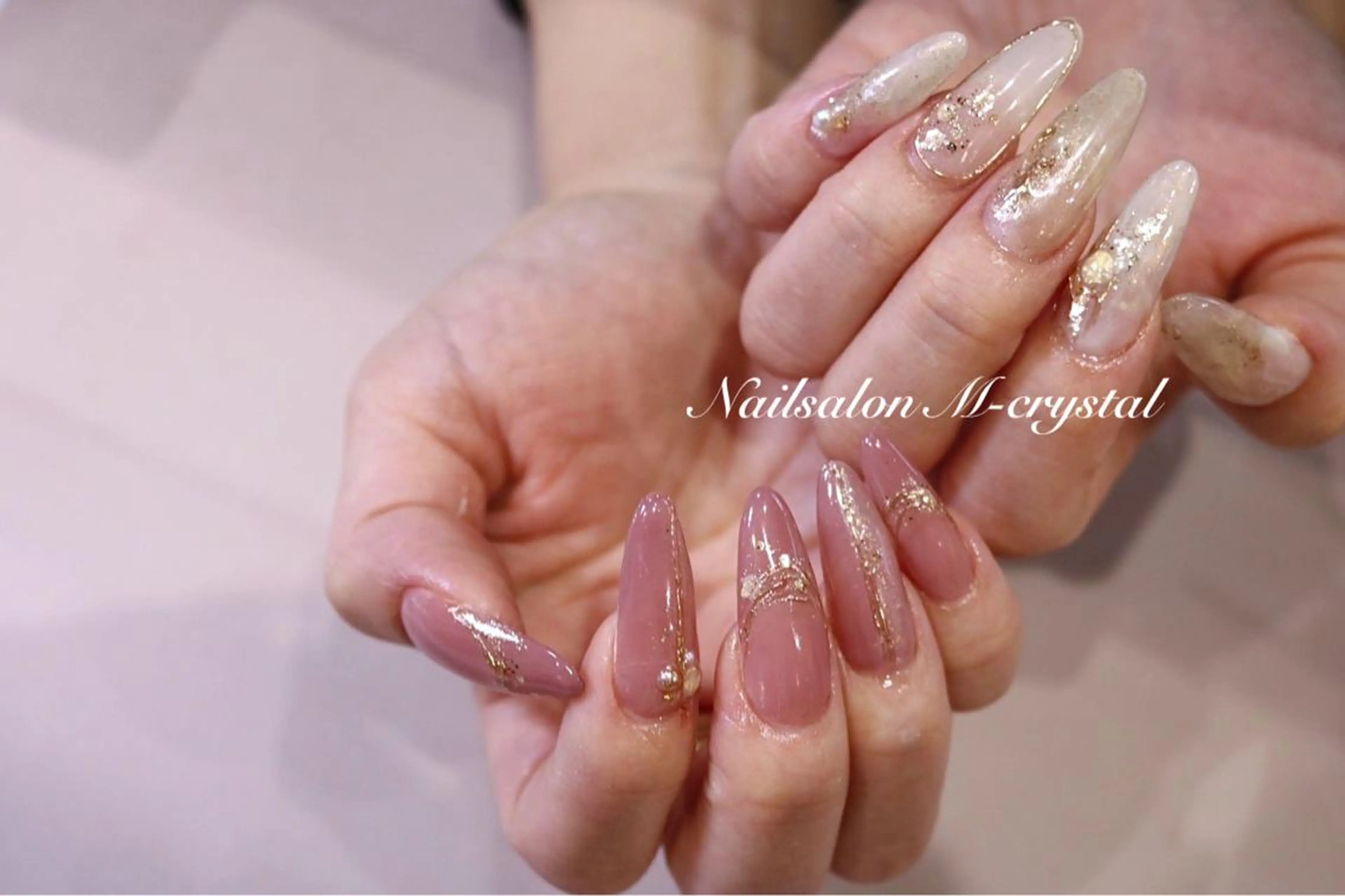 ロング ハンドネイル Nailsalon M-crystalのネイルデザイン