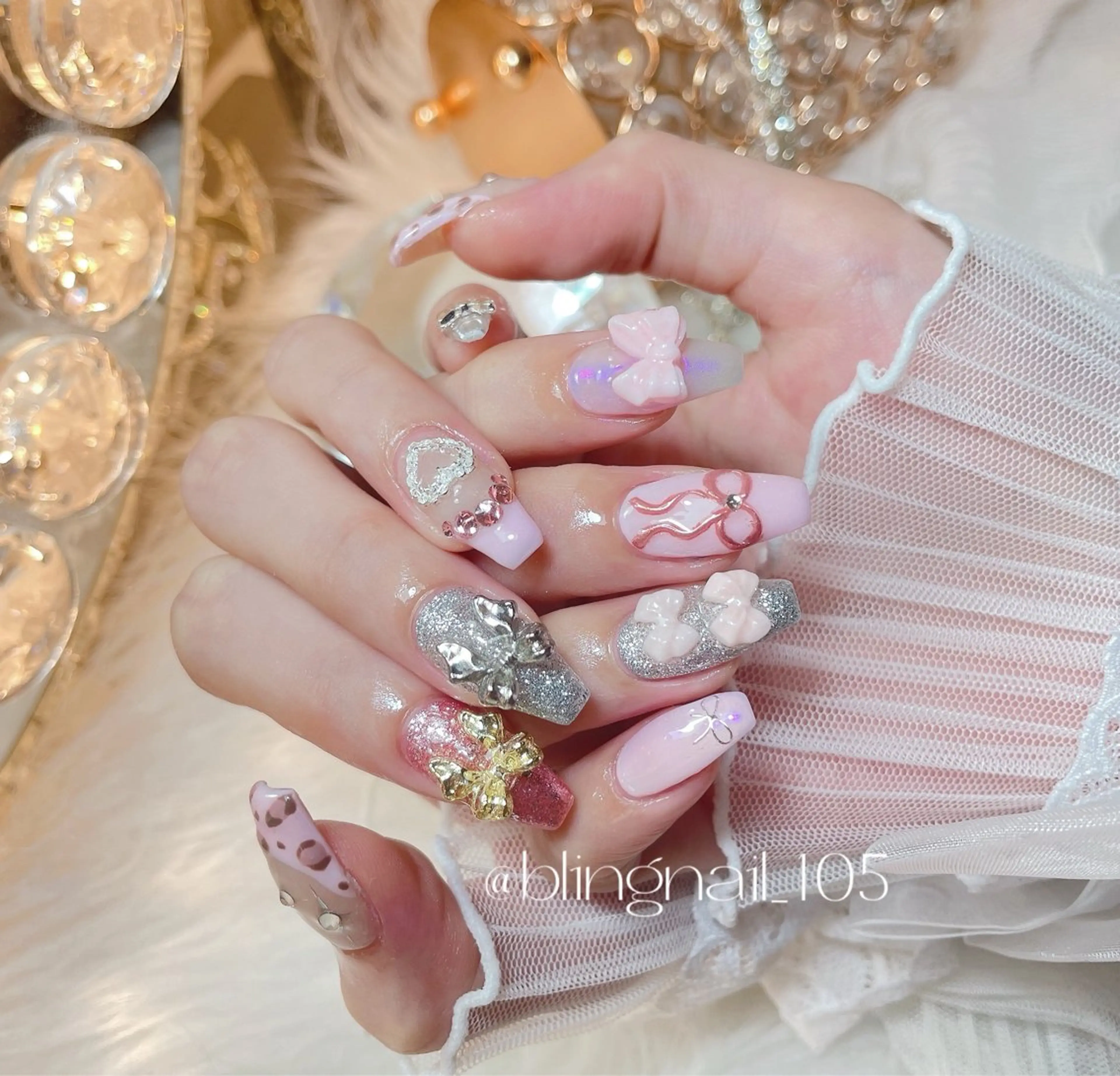 ネイル 23時まで❤︎韓国、 ワンホンネイルのネイルデザイン