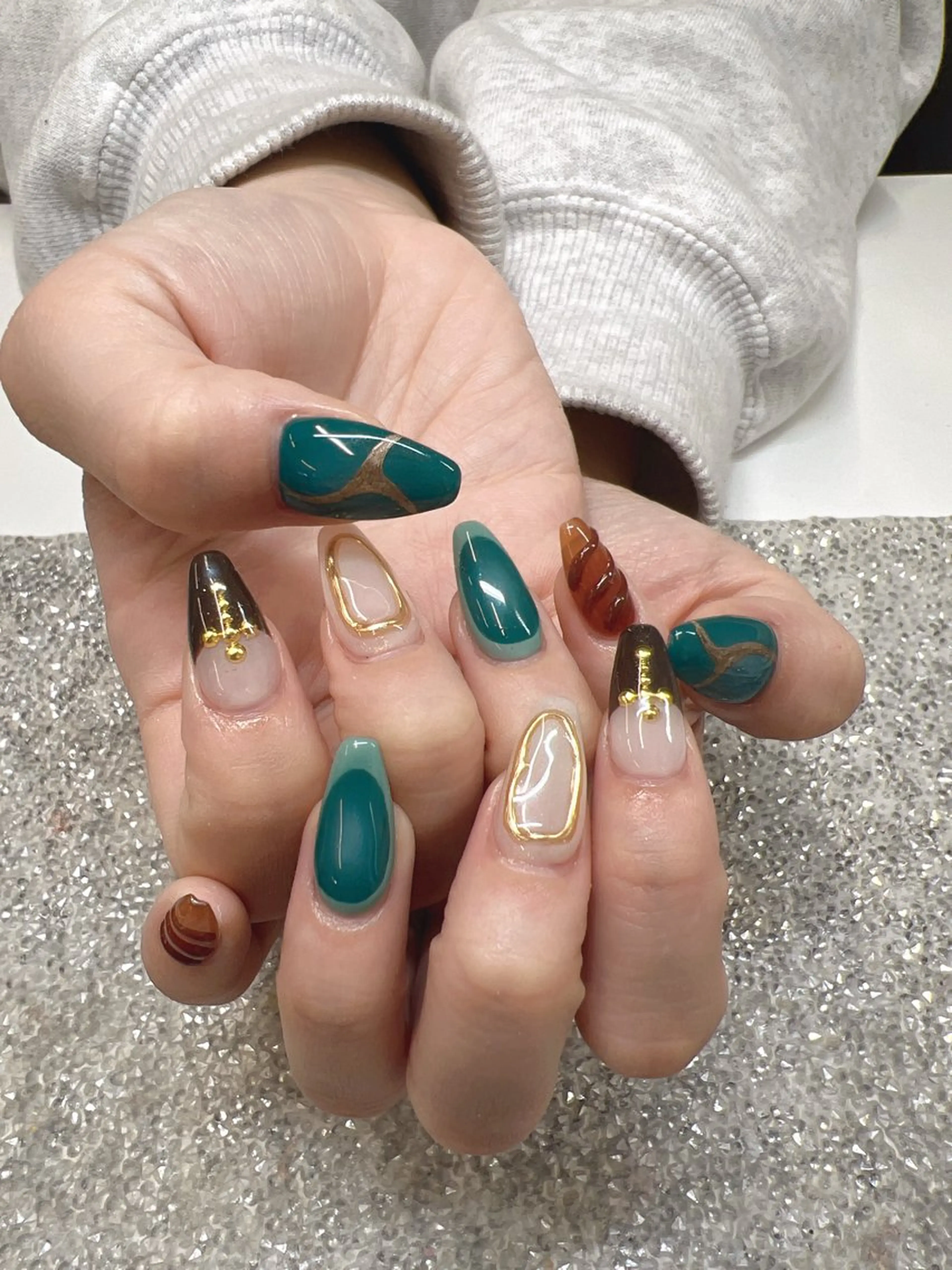 ネイル Guarendo錦糸町店所属・ガレンドウ 白澤 愛子のネイルデザイン