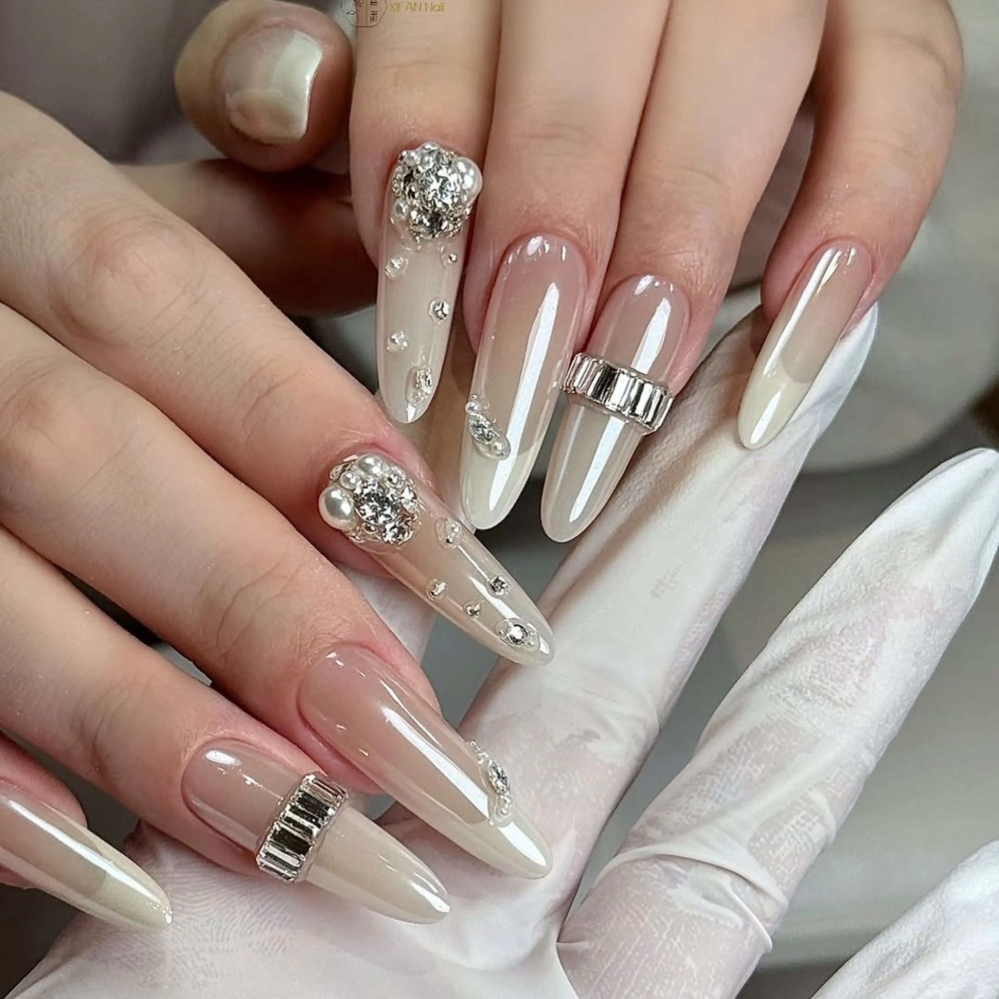 ネイル 韓国ネイル マグネットネイル シンプルネイル ネイルチップ ワンホンネイル ハンドネイル ゆい ノエラネイルのネイルデザイン