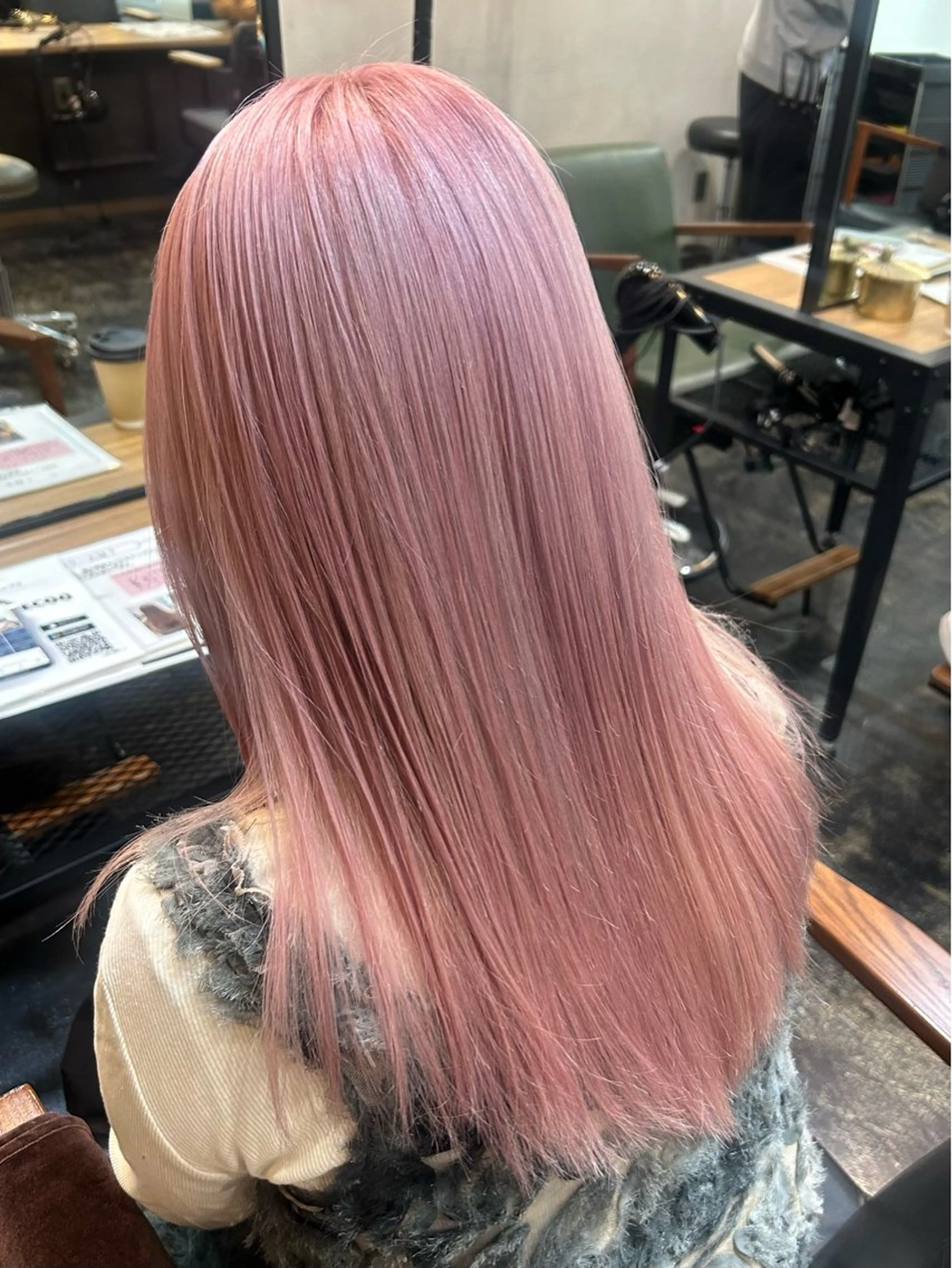 セミロング ヘアカラー トリートメント ハイトーン/ブリーチ 🧁soraのヘアスタイル