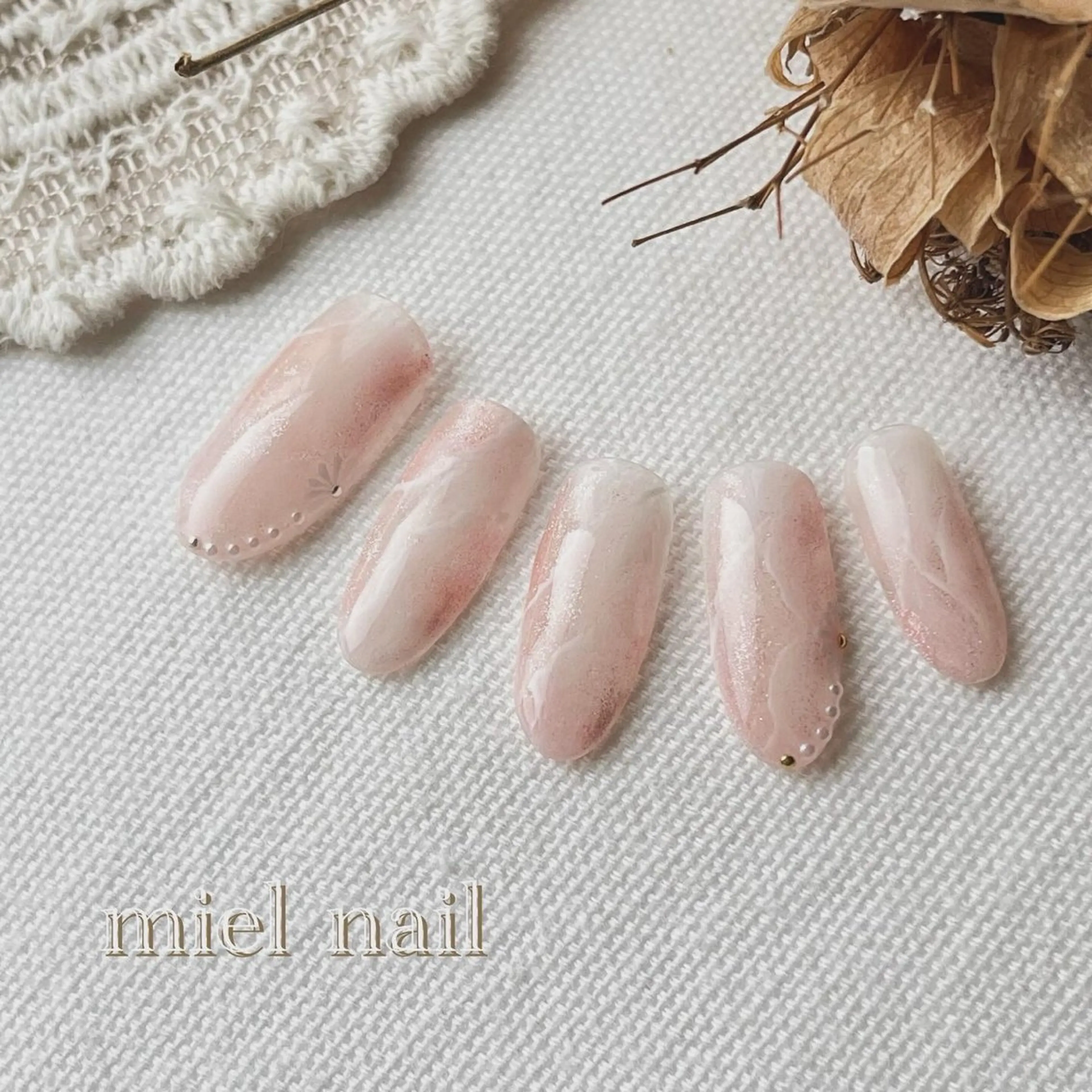 ネイル クリアネイル ミラーネイル ピンク 春ネイル ハンドネイル miel nailのネイルデザイン