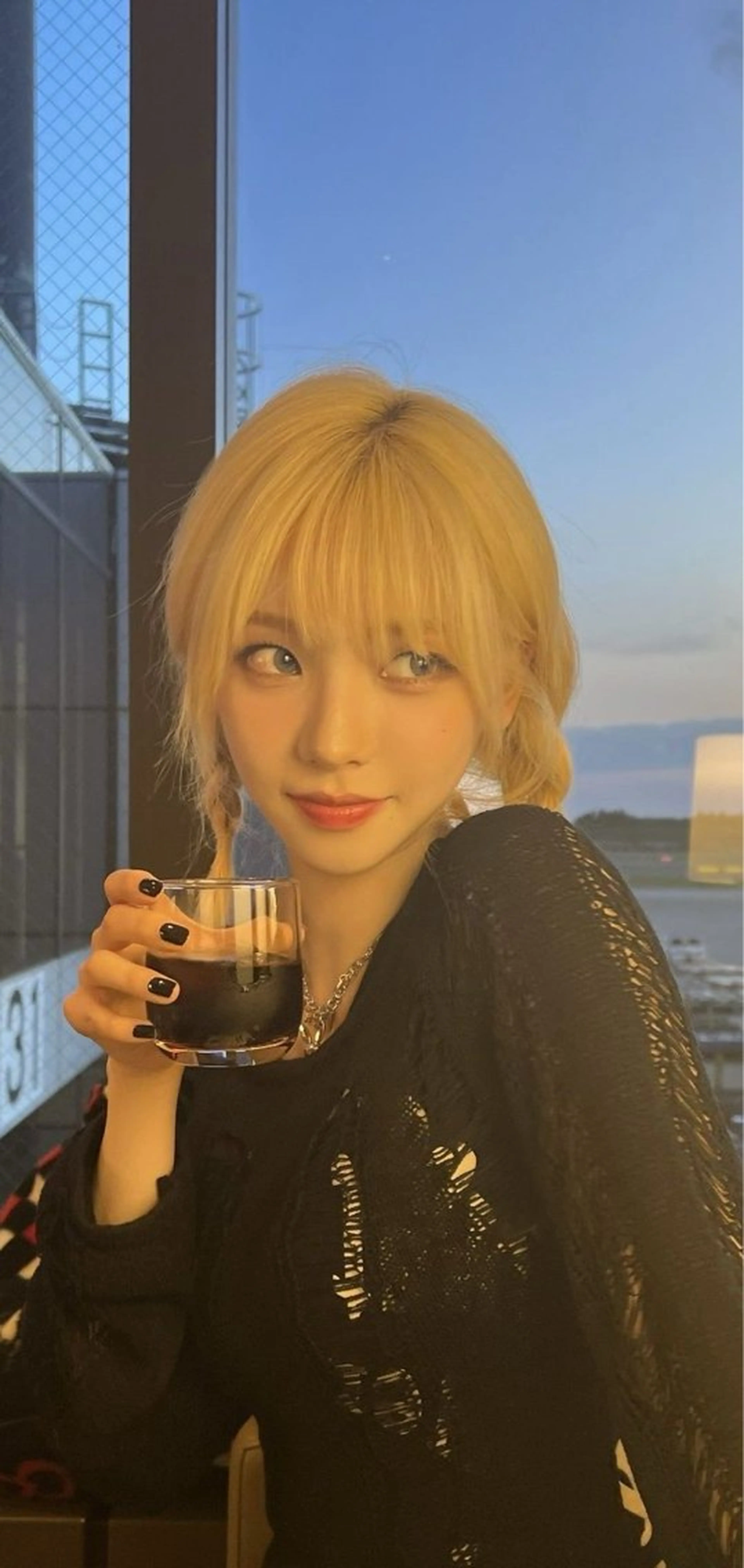 ロング カラー ハイトーン/韓国 レイヤー/るか🎀のヘアスタイル