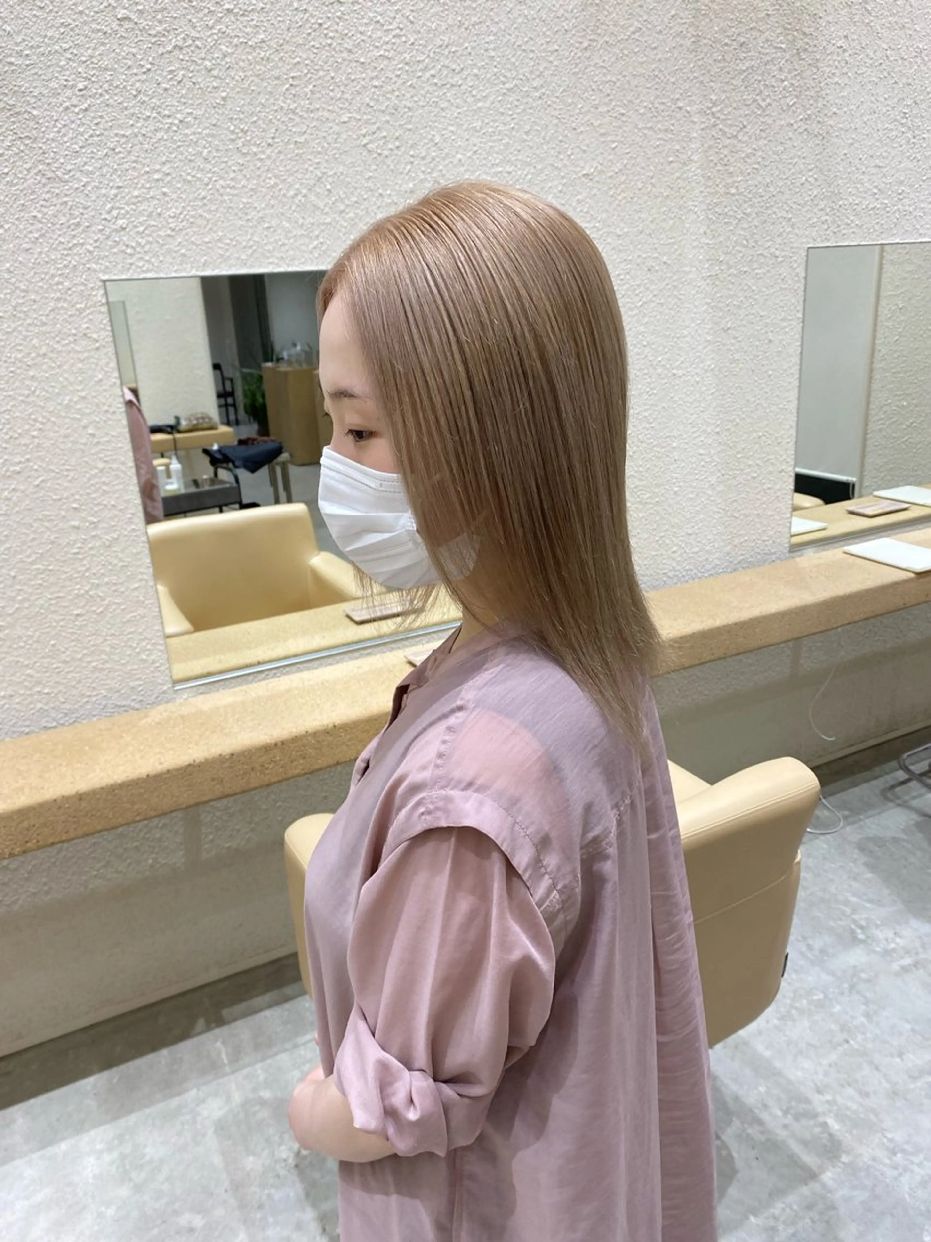 ミディアム カラー ベージュカラー ブリーチ ヘアカラー que所属・que/清水 未蘭のヘアスタイル