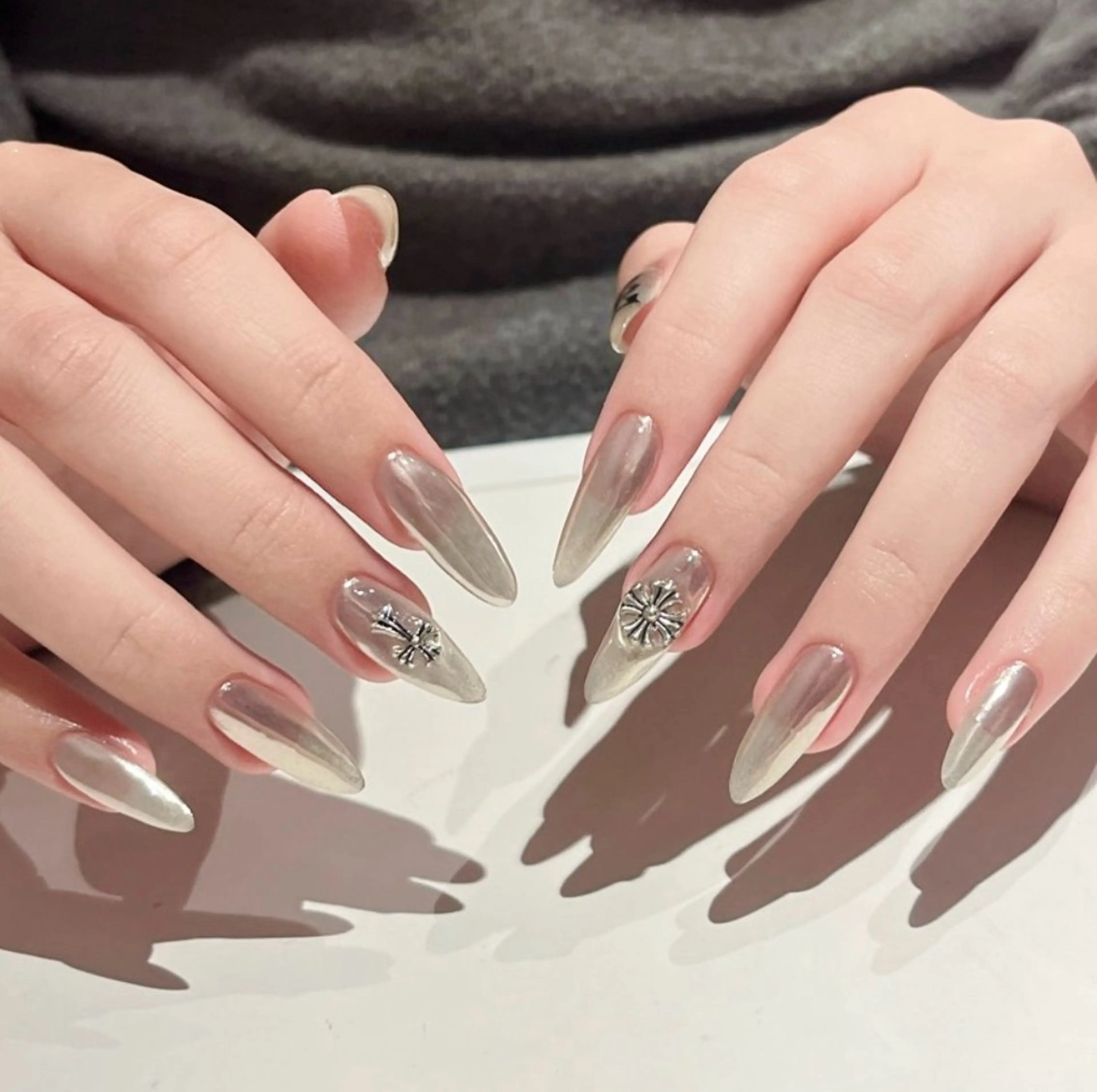 ネイル 坂口 莉愛のネイルデザイン