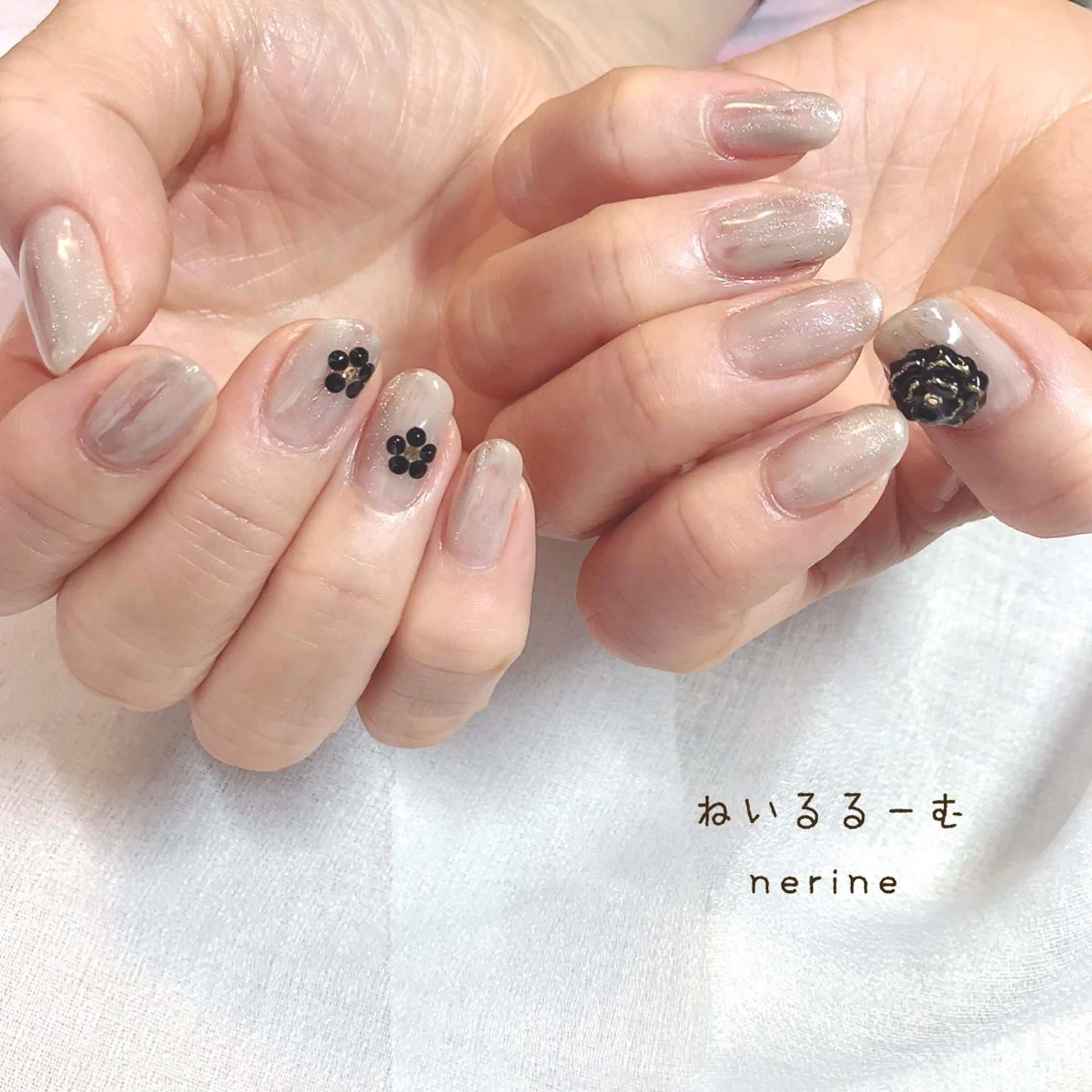 ネイル NAILST Naomiのネイルデザイン