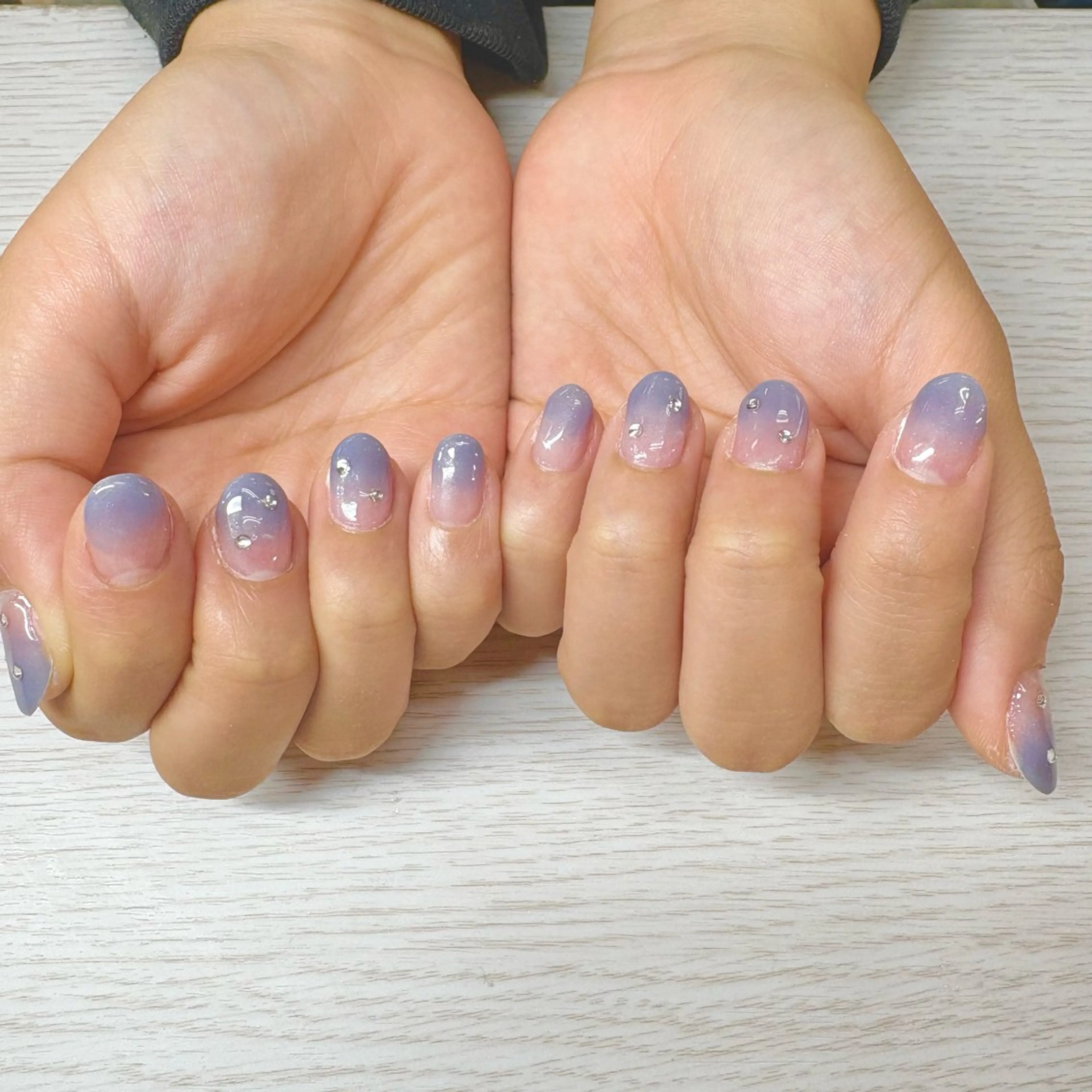 ネイル TRU NAIL大船店所属・TRU かつらのネイルデザイン