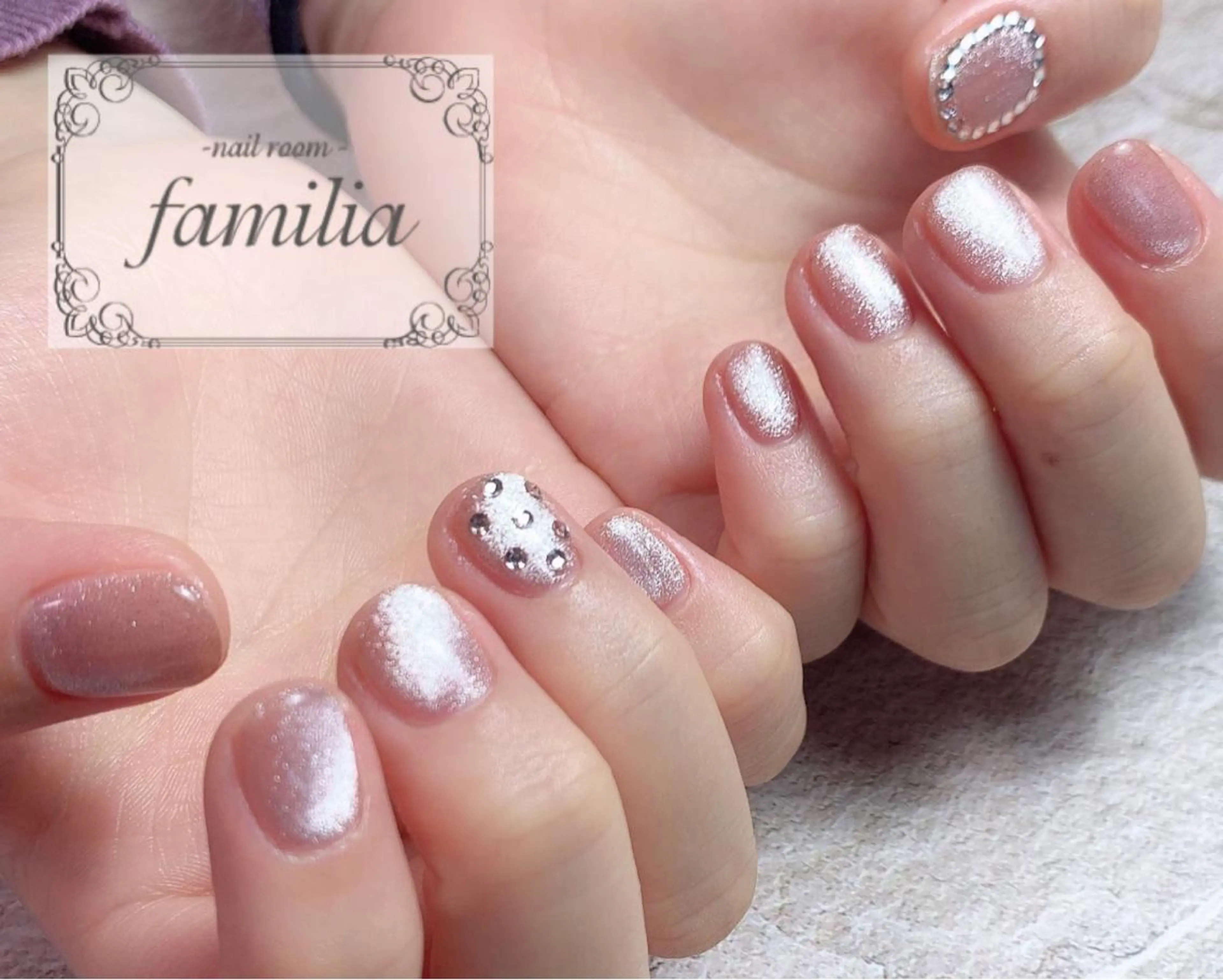 ネイル ハンドネイル -nailroom- familiaのネイルデザイン