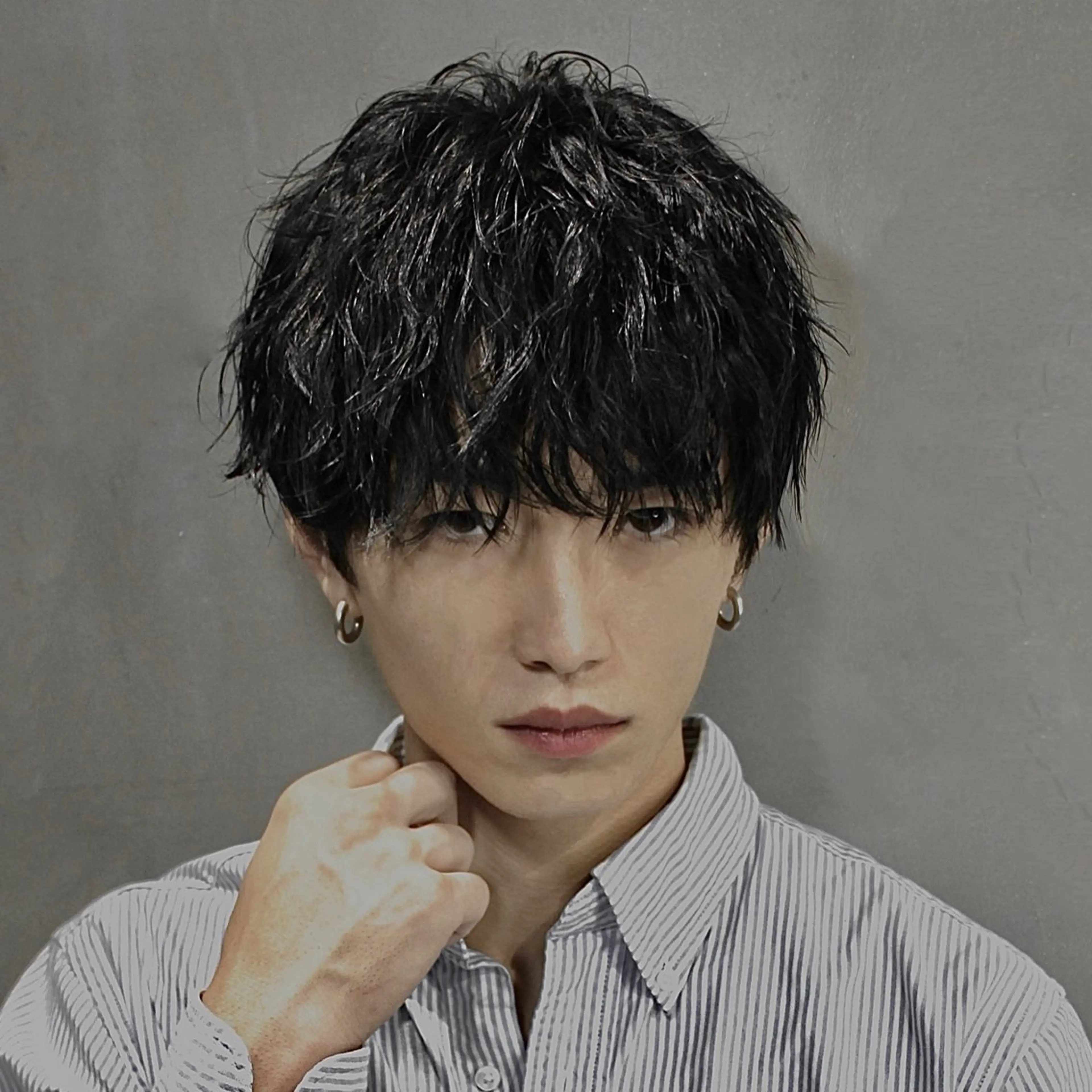 パーマ メンズ カット パーマ ヘアセット ラウンドマッシュ/ フェザーショート大阪のヘアスタイル