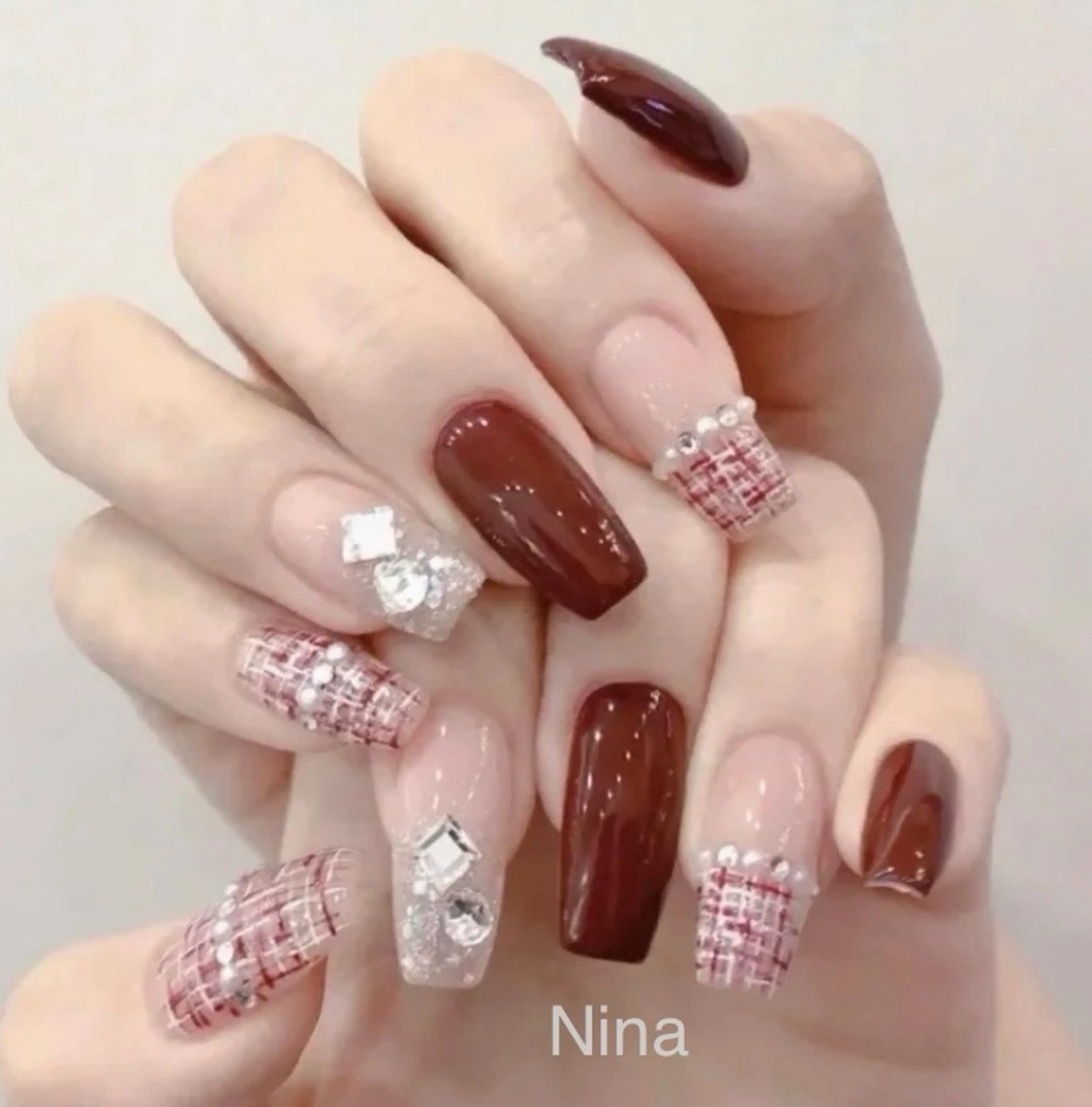 ネイル NiNa ビューティーサロン所属・Ni Naのネイルデザイン