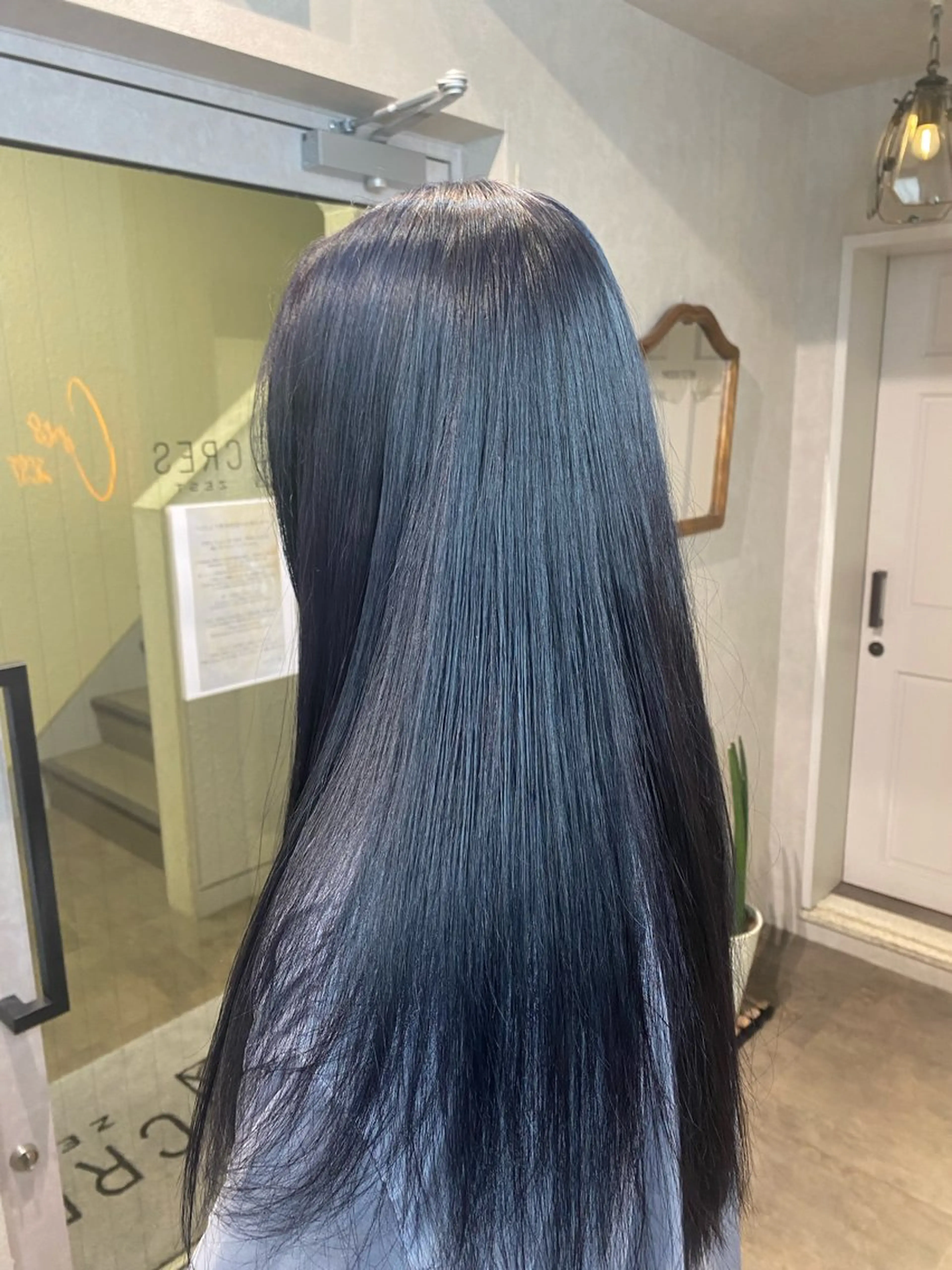 ロング カラー ヘアカラー 派手髪ハイトーン💛 ネイル💅まりなのヘアスタイル